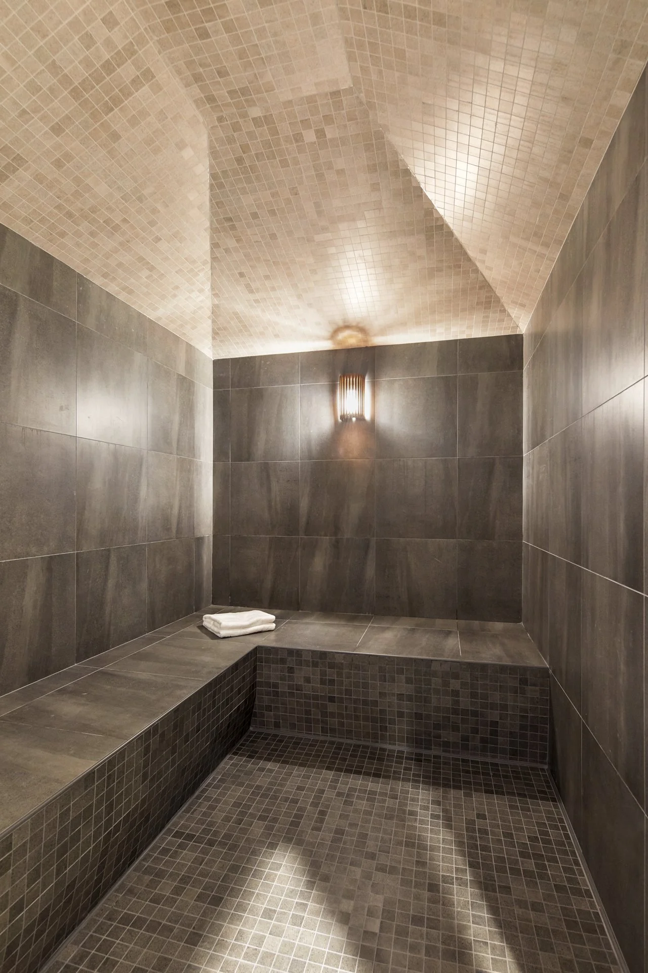 MODA Locker showers_Sauna-13.jpg