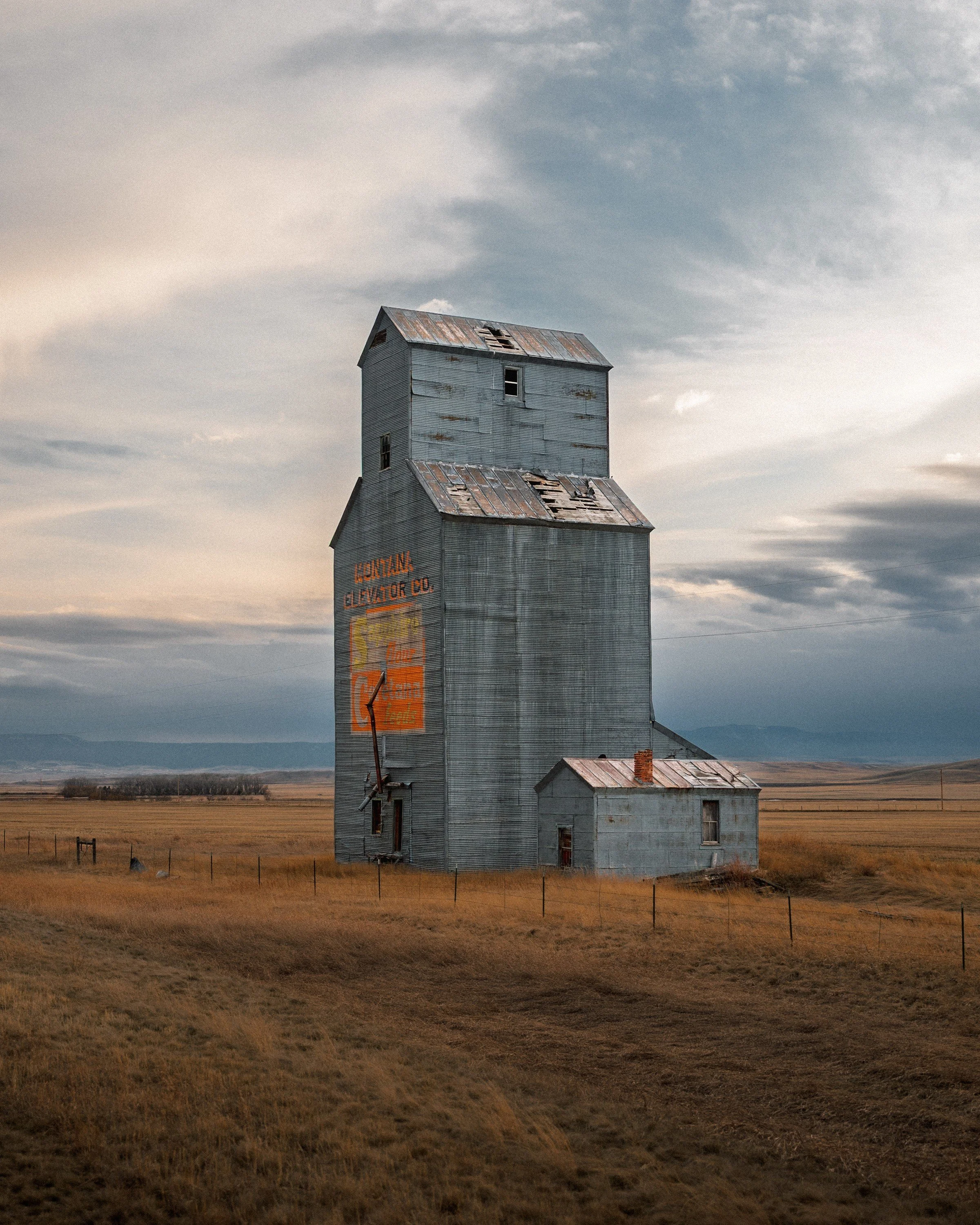 vanishing-west__2025 Elavators Old Houses Barns Central Montana-6.jpg
