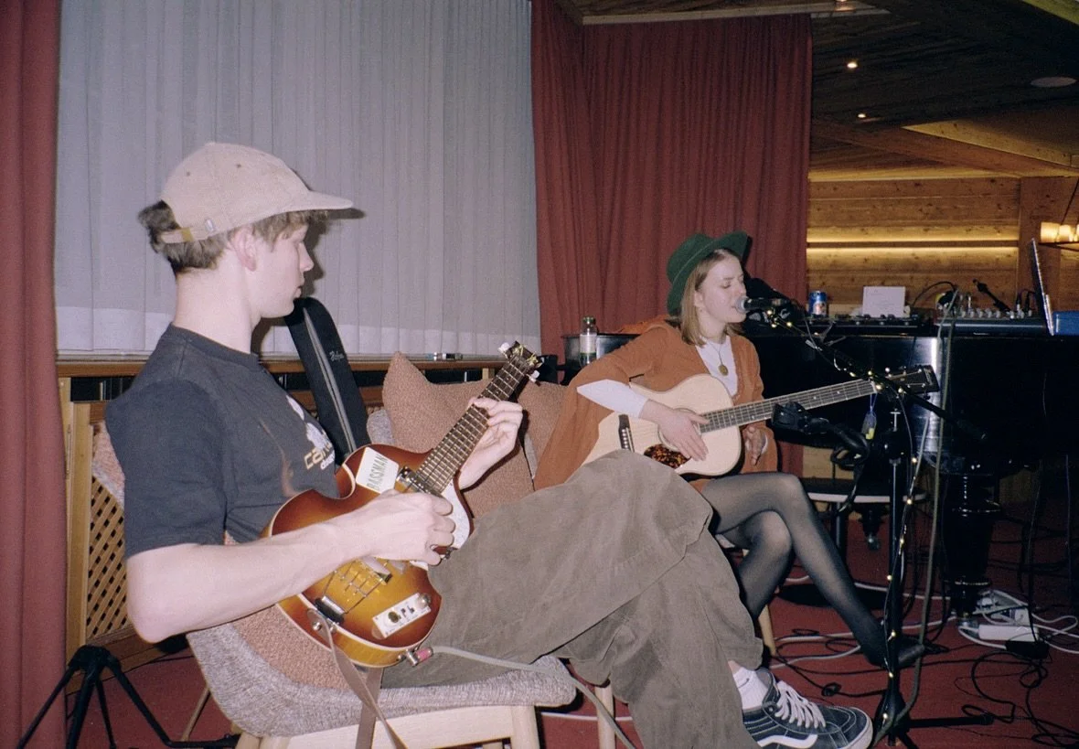 10/10 vibes with the singing city crew 2024✨🎶❄️

📸: @jerem_joel