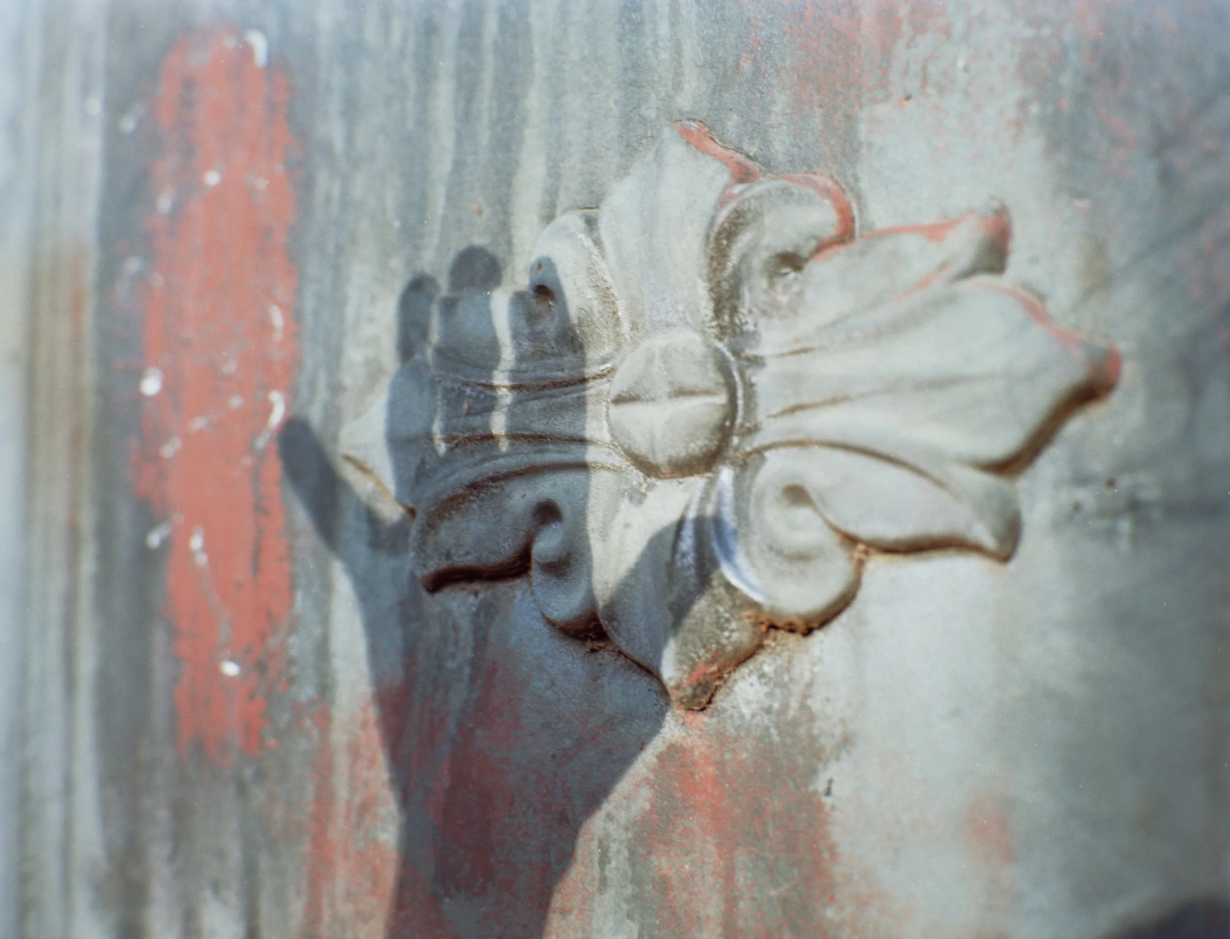03_N1030_46_hand shadow..jpg
