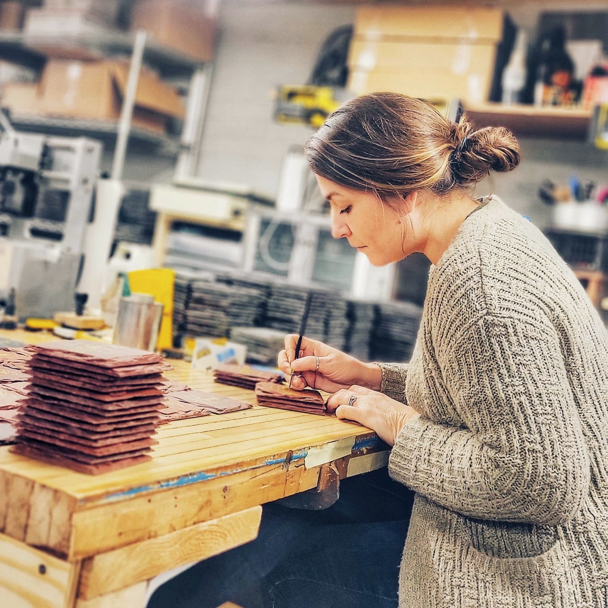 This week&rsquo;s #MakerMonday features, Cheers Ink with owners, Danielle and Austin, who are alumni of Iowa State University! 🌪️
&nbsp;
These handcrafted products consist of slate coasters and plaques created out of natural stone! Danielle and Aust