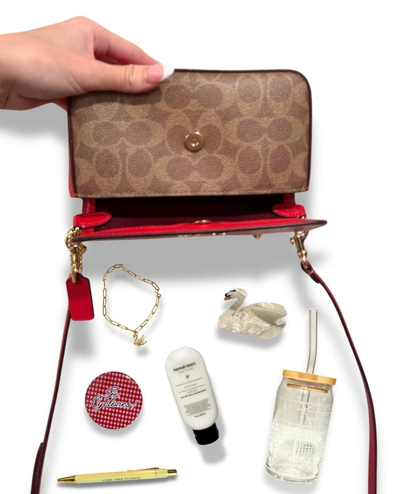 What&rsquo;s in our bag? Our fav Innovate 1858 products!👛 

 #whatsinmybag #aesthetic #innovate1858