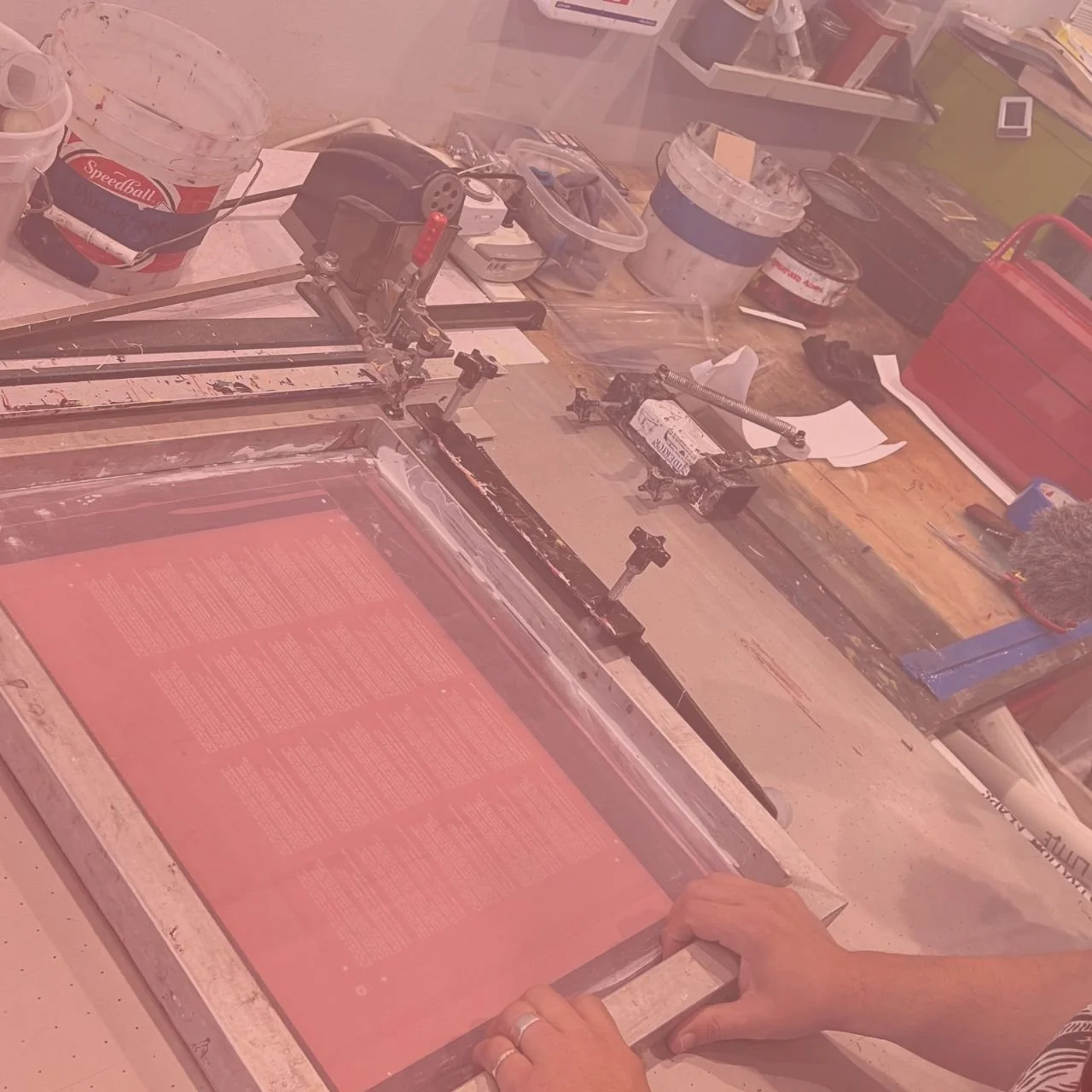 Red Card (red) / Vivien Schütz &amp; Laura Rojas Aponte