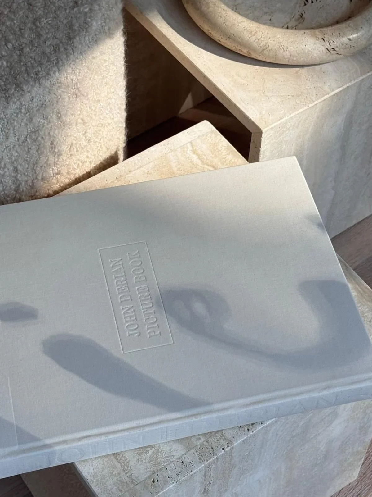The palette of the moment, inside Atelier Brun.
Natural hues, soft shadows, and stone textures come together to create a quiet harmony, timeless and serene.

#VVInteriorHome #AtelierBrun #NaturalPalette #StoneTextures #TimelessDesign #quietsophistica