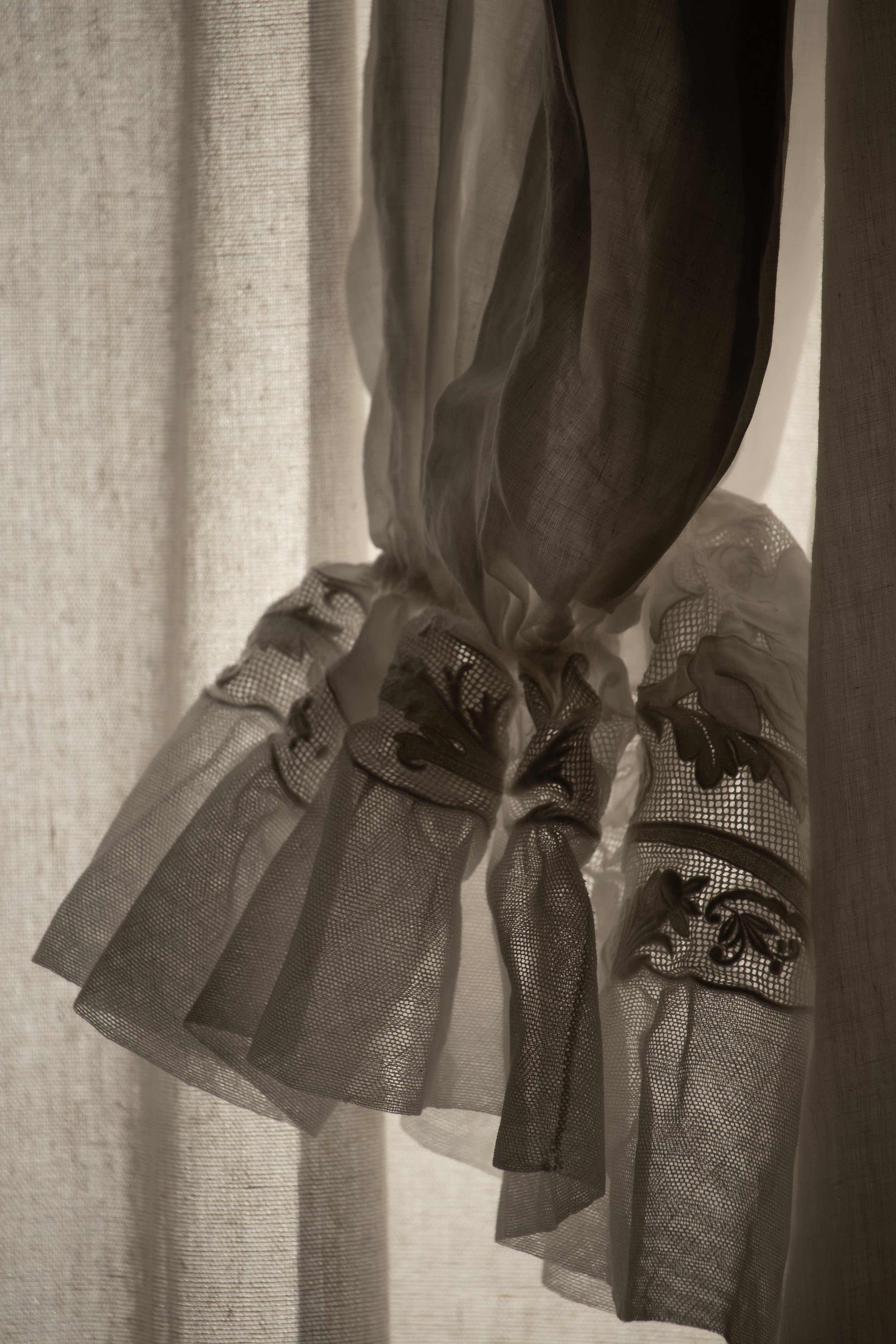 muta-lux-antique-textile-organza-cuff-detail-lace-vv-interior-home-photography-lisa-kaczmarek.jpeg