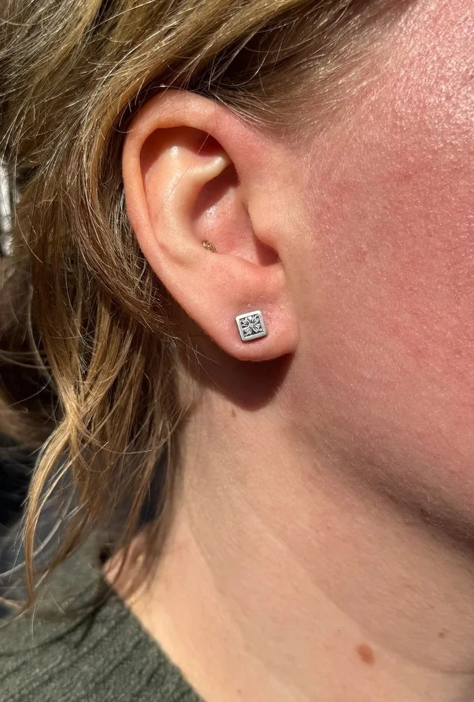 flower box studs model.jpeg