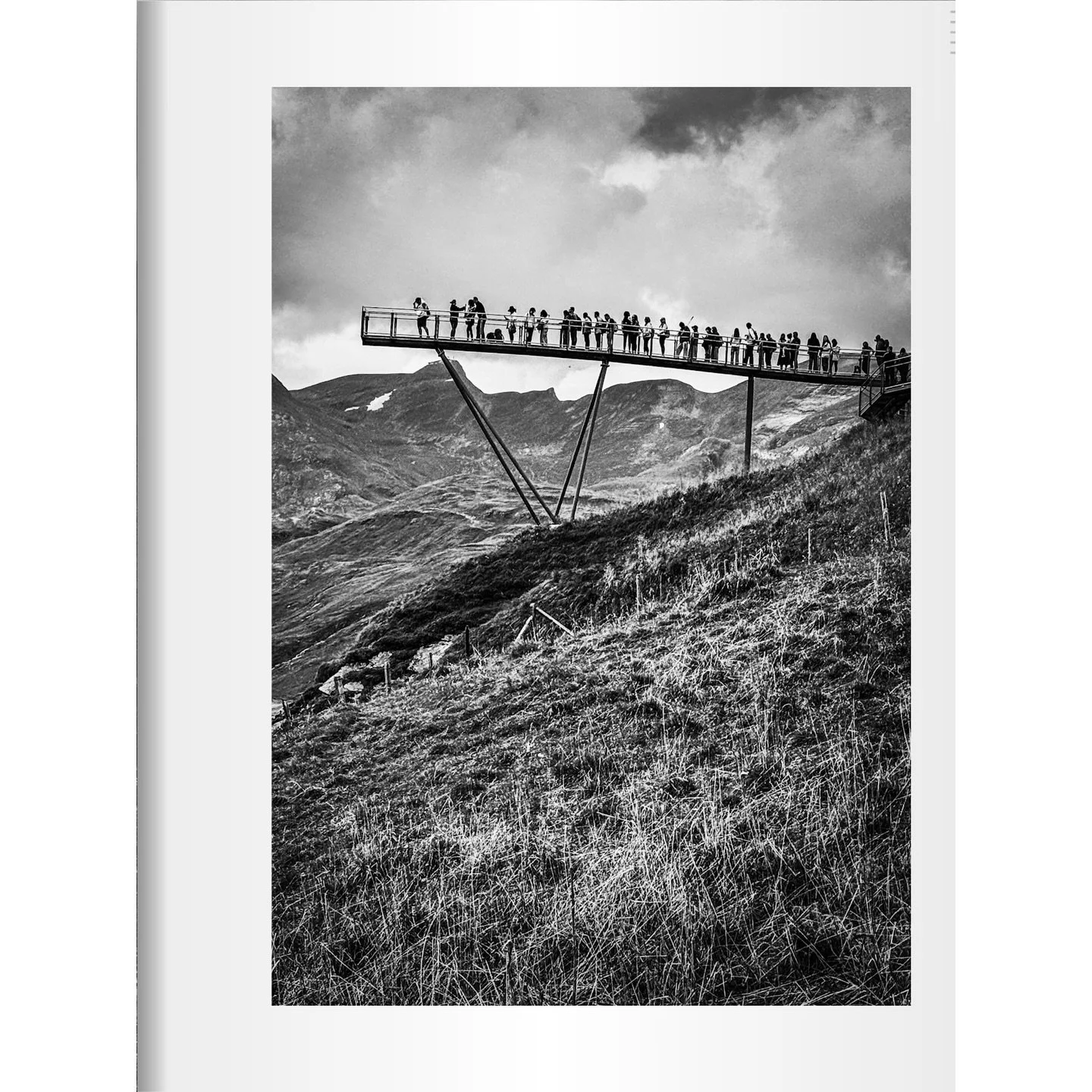 Amazing scenery and even more amazing perspectives in Switzerland 🇨🇭 #pramitmitraphotography #pramitmitra #firstcliffwalk #switzwrland🇨🇭 #swissalps #firstcliffwalkbytissot #landscape #landscapephotography #bnwphotography #swissmade