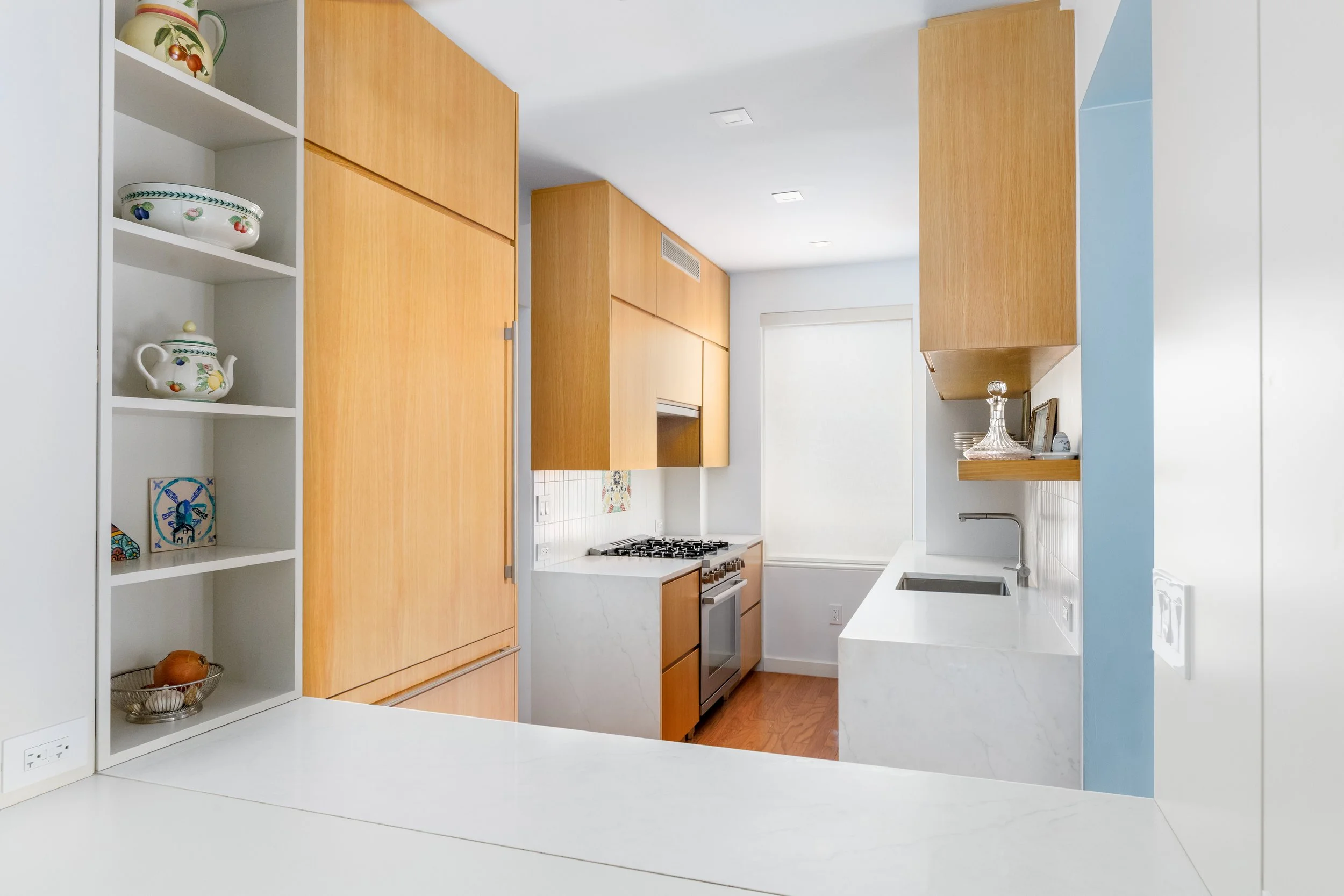 kitchen angle lights off-2.jpg