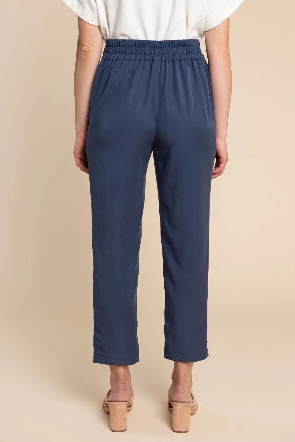 Pietra_Pants_Shorts_Pattern_Closet_Case_Patterns-4_4da9cce1-f2c0-4e8c-8b85-6d3946f2942b_4100x.jpg
