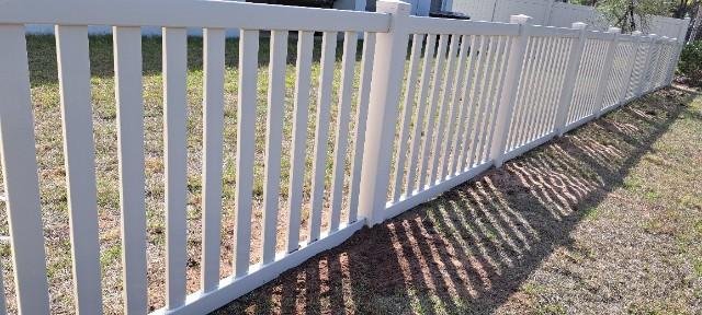 VINYL FENCE