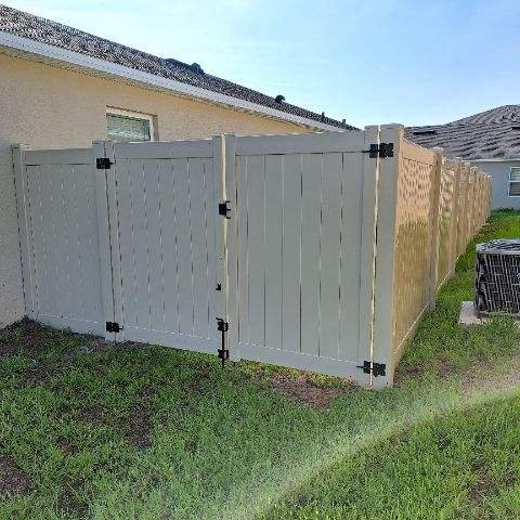 VINYL FENCE