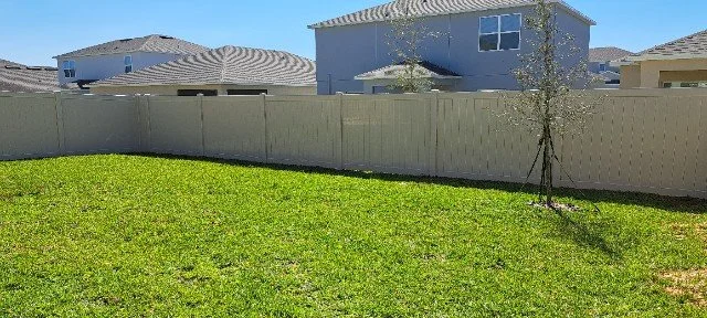 VINYL FENCE