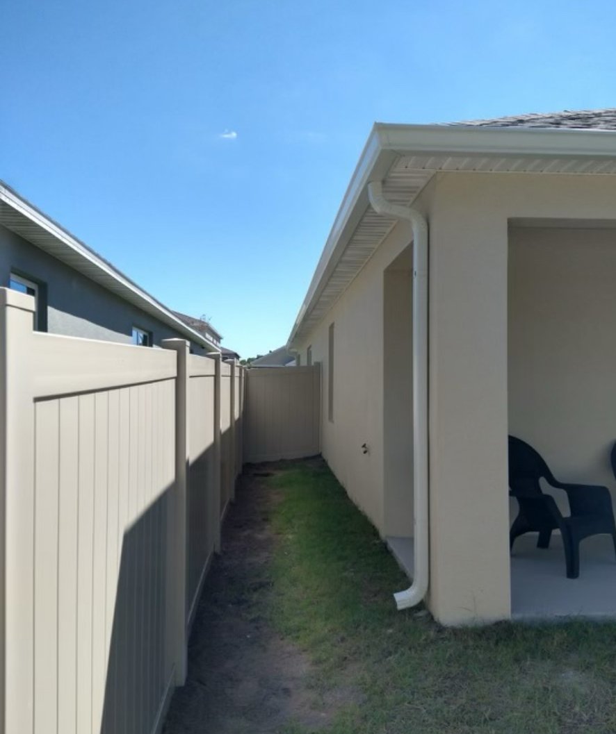 VINYL FENCE