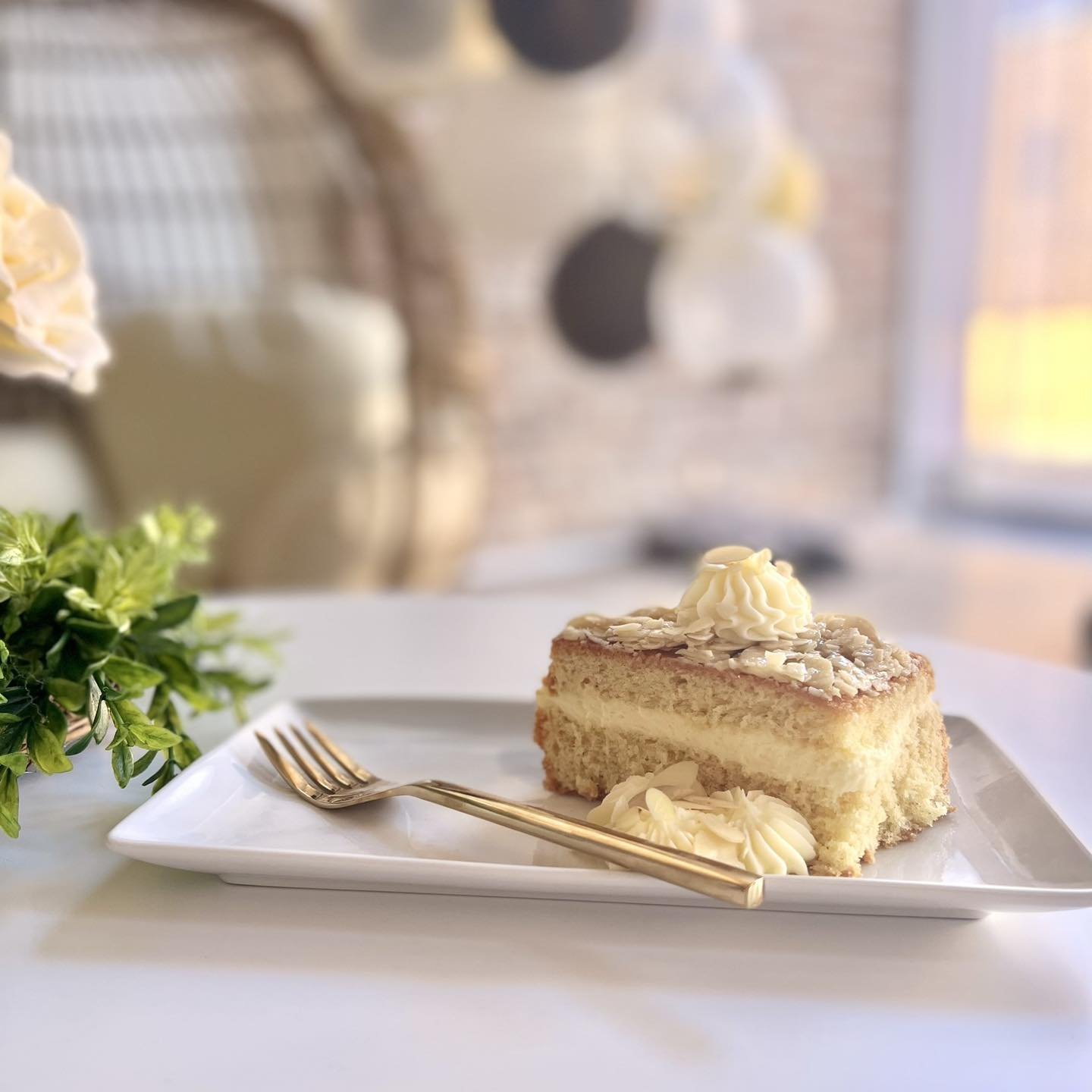Best-Bakery-Kansas-City-fresh-made-bee-sting-cake.jpg