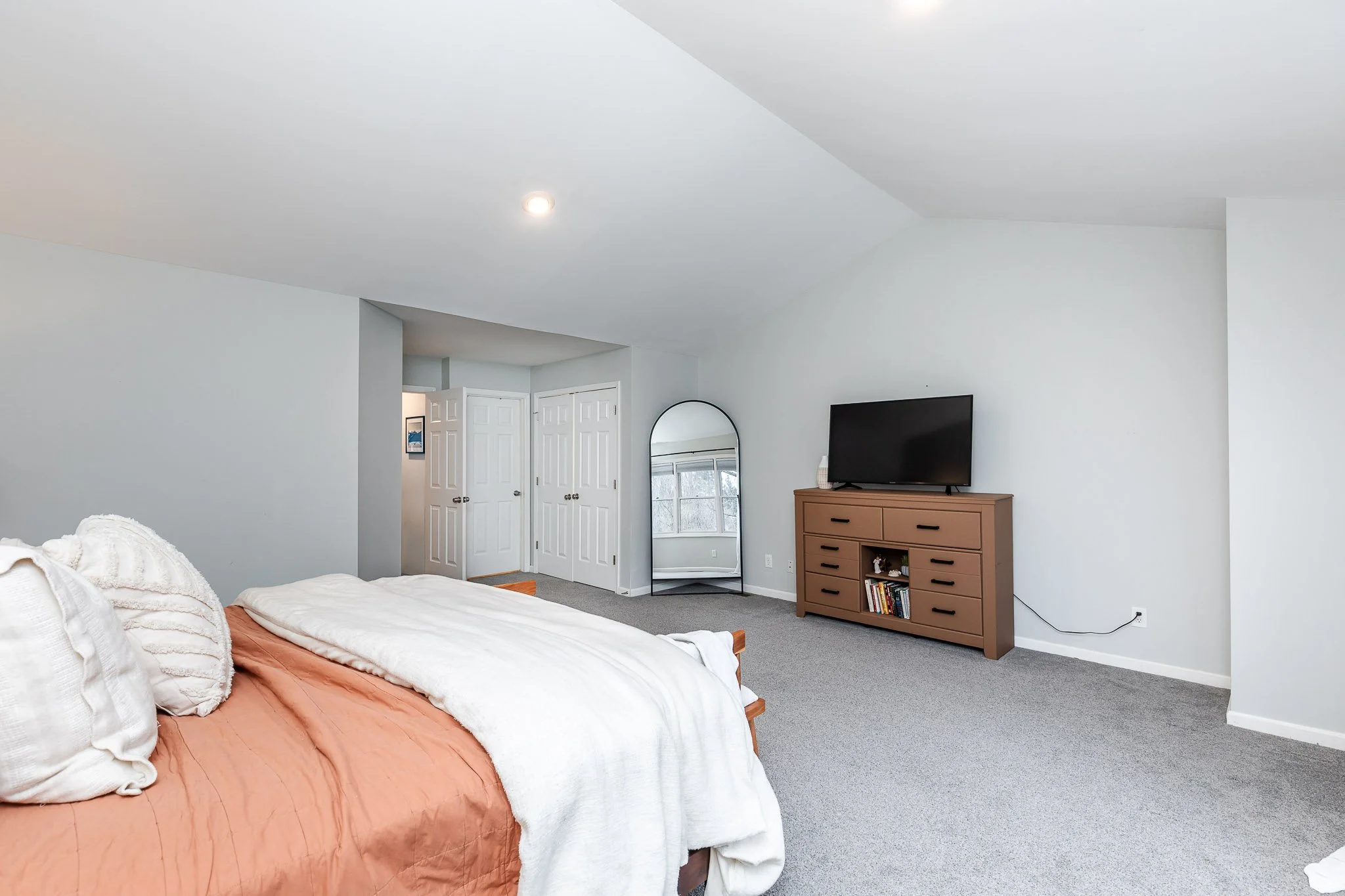 538 Missouri Ave 45226-28.jpg