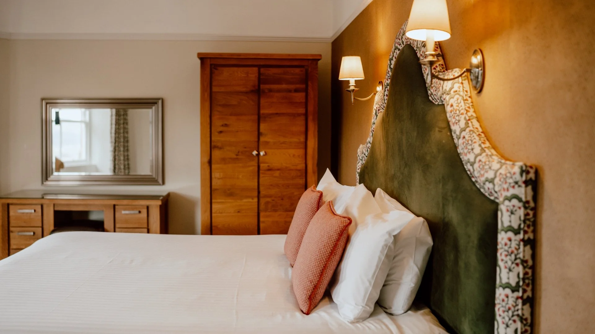 ATHOLL-PALACE-HOTEL-SUPERIOR-DOUBLE-ROOM-310-2.jpg