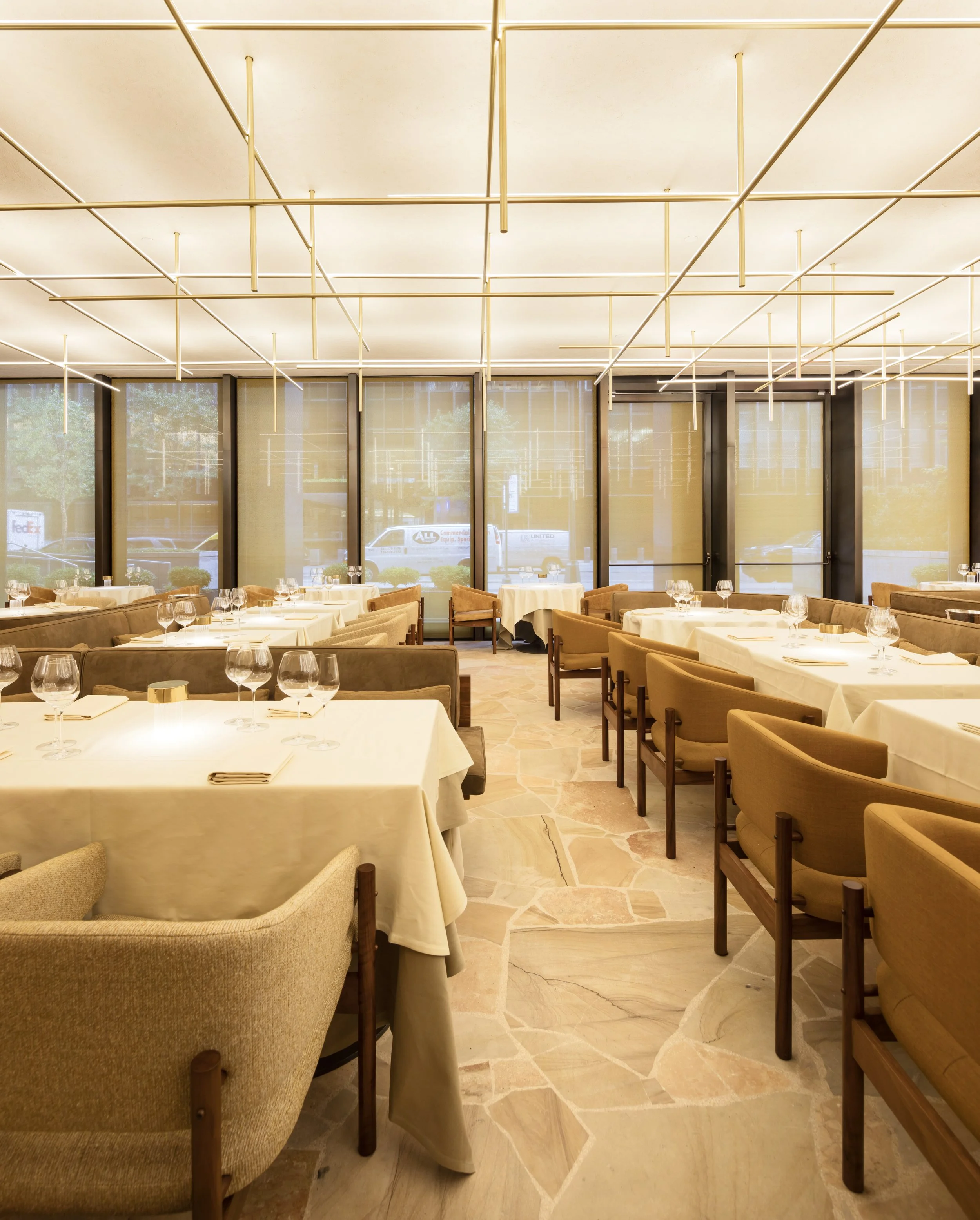 Int. High End Restaurant Dining Room