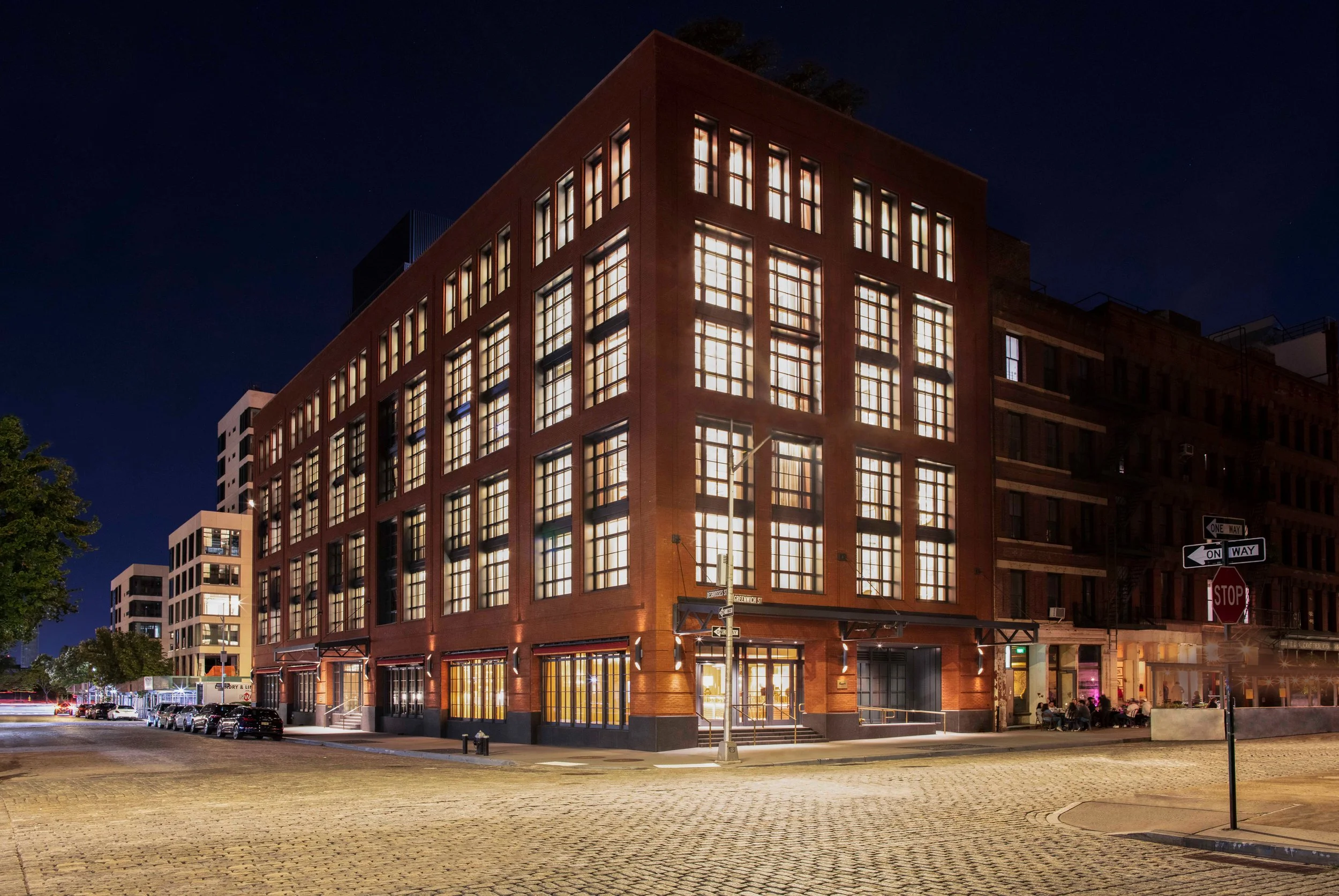 Ext. High End Hotel