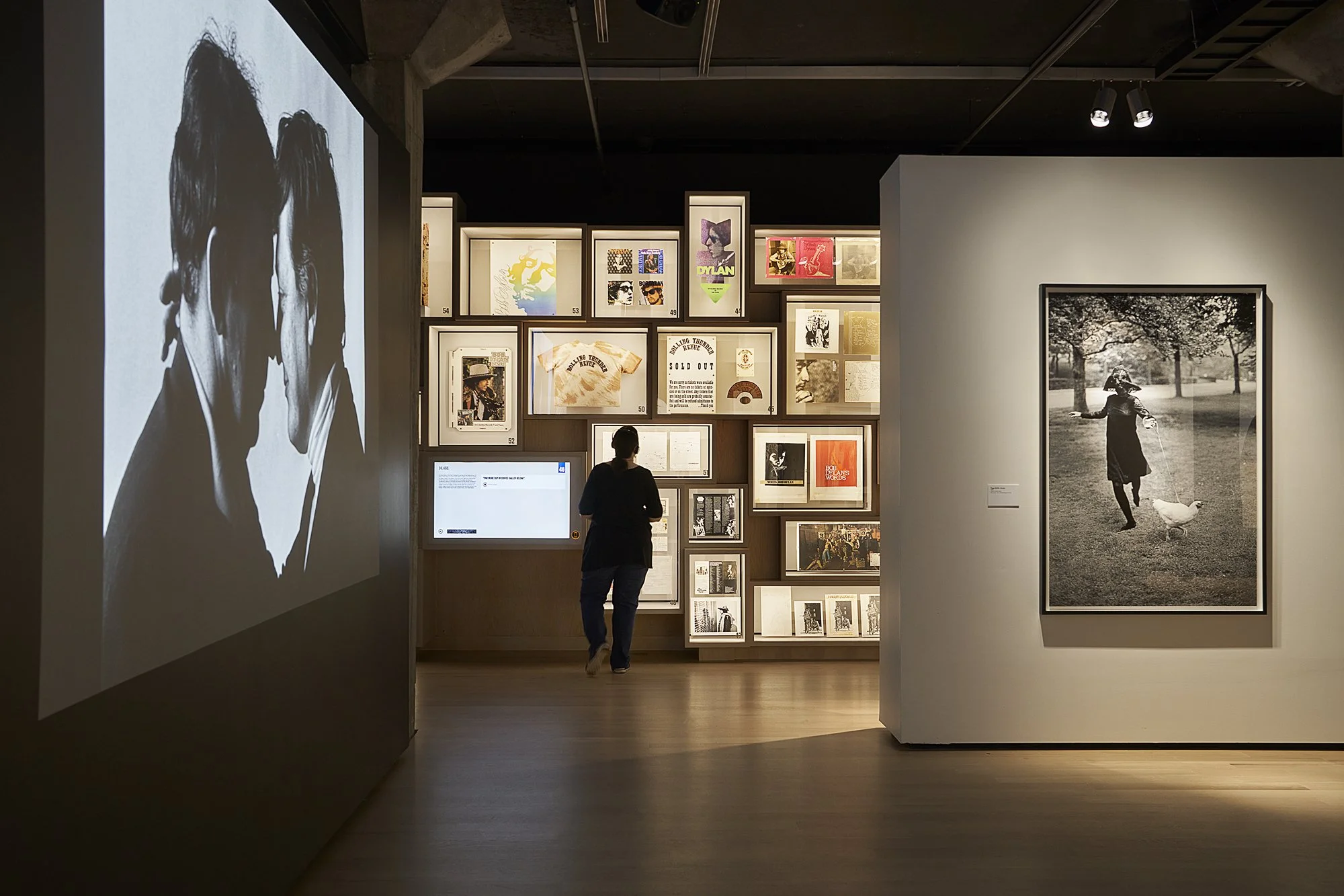 Int. Bob Dylan Center Exhibits