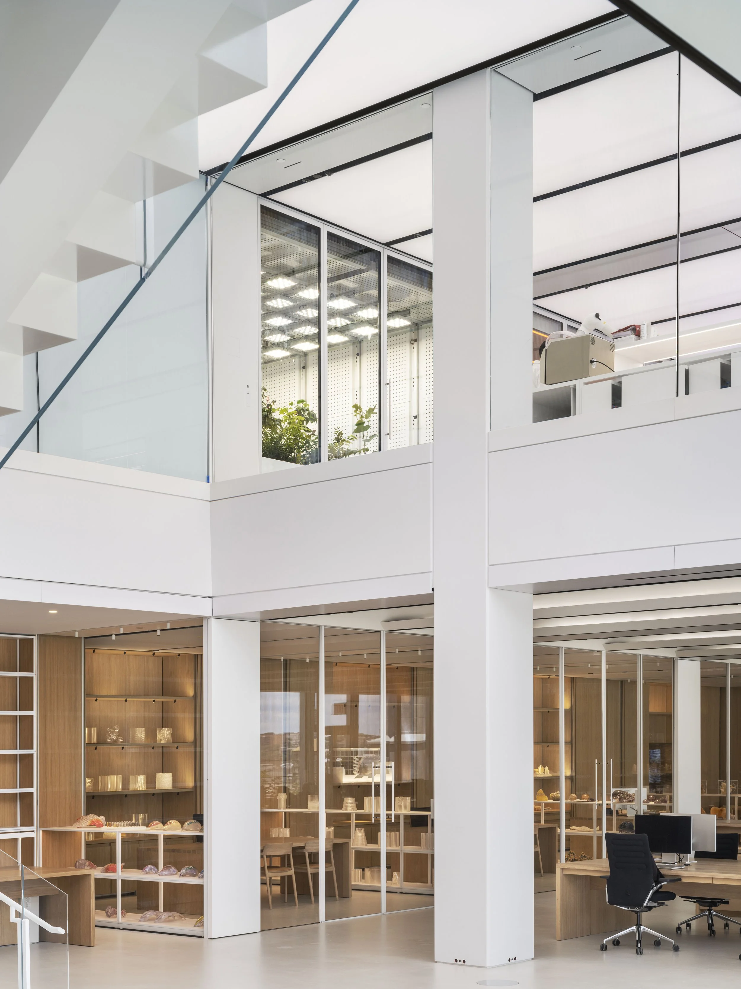 Int. 2-story Office