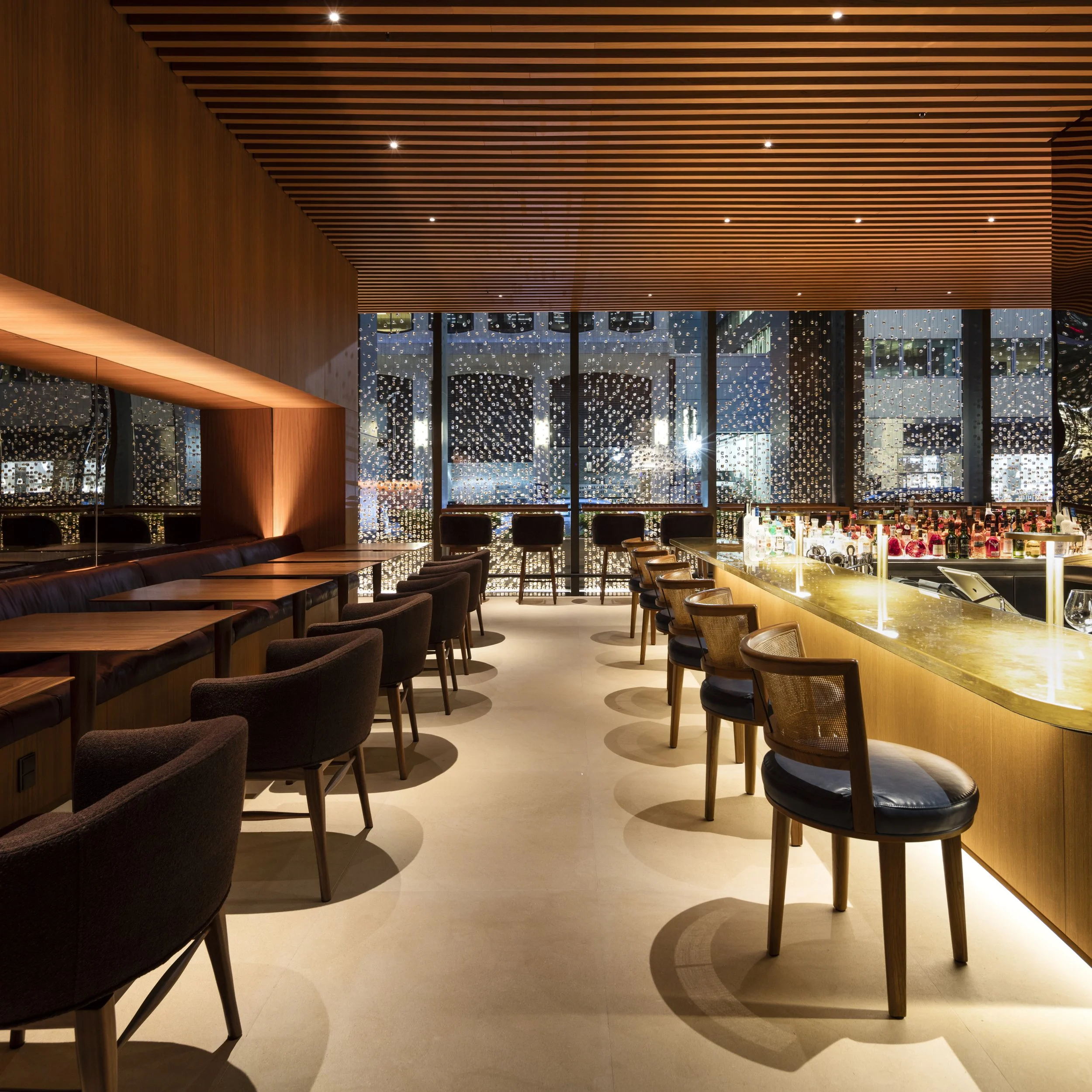 Int. Restaurant Bar