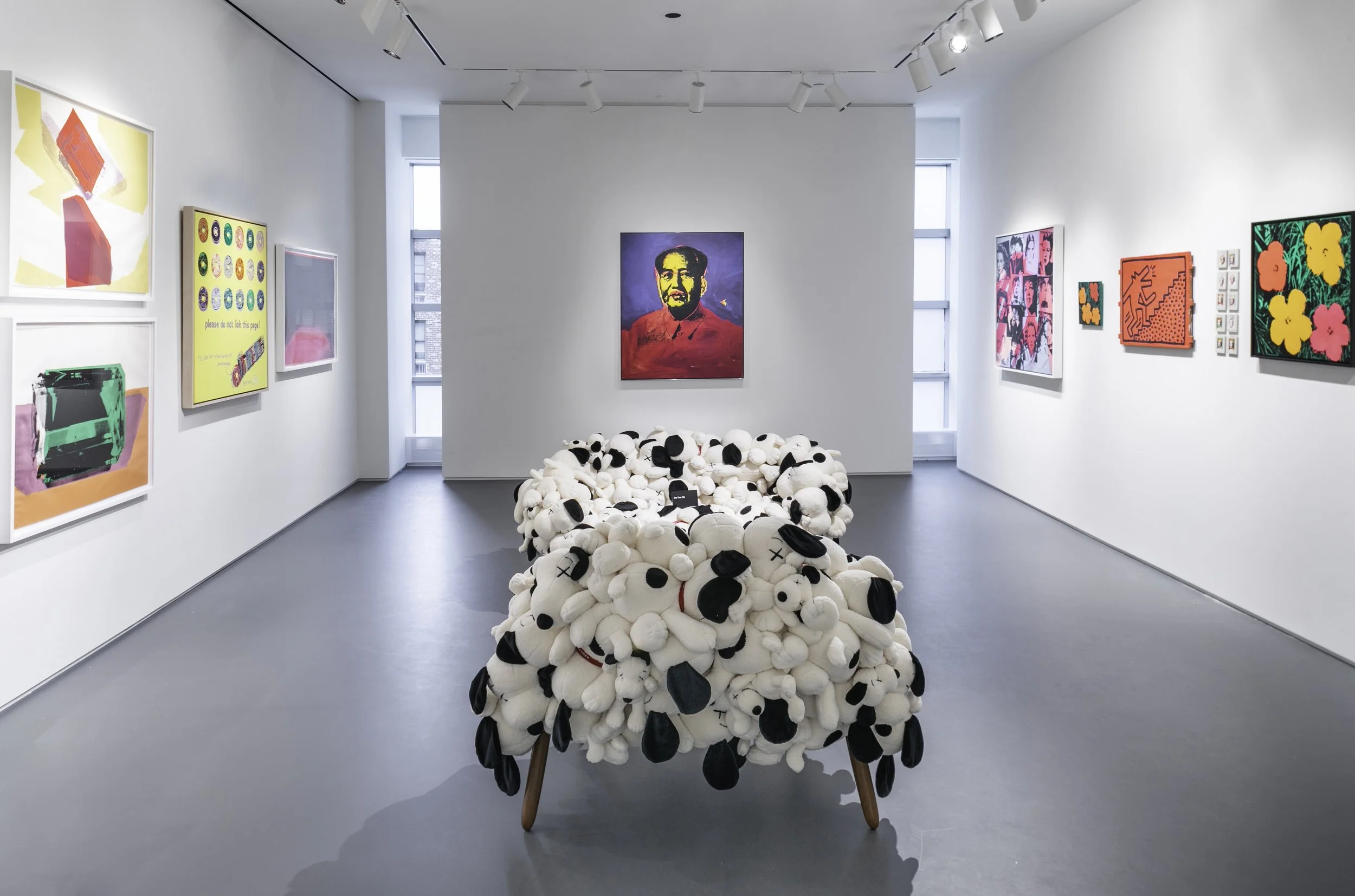 Int. Auction House Gallery