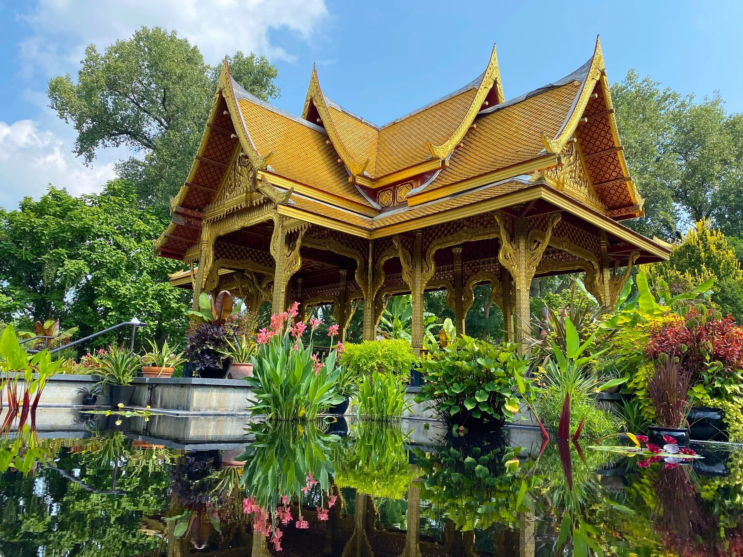 Olbrich Botanical Gardens — setting and surroundings
