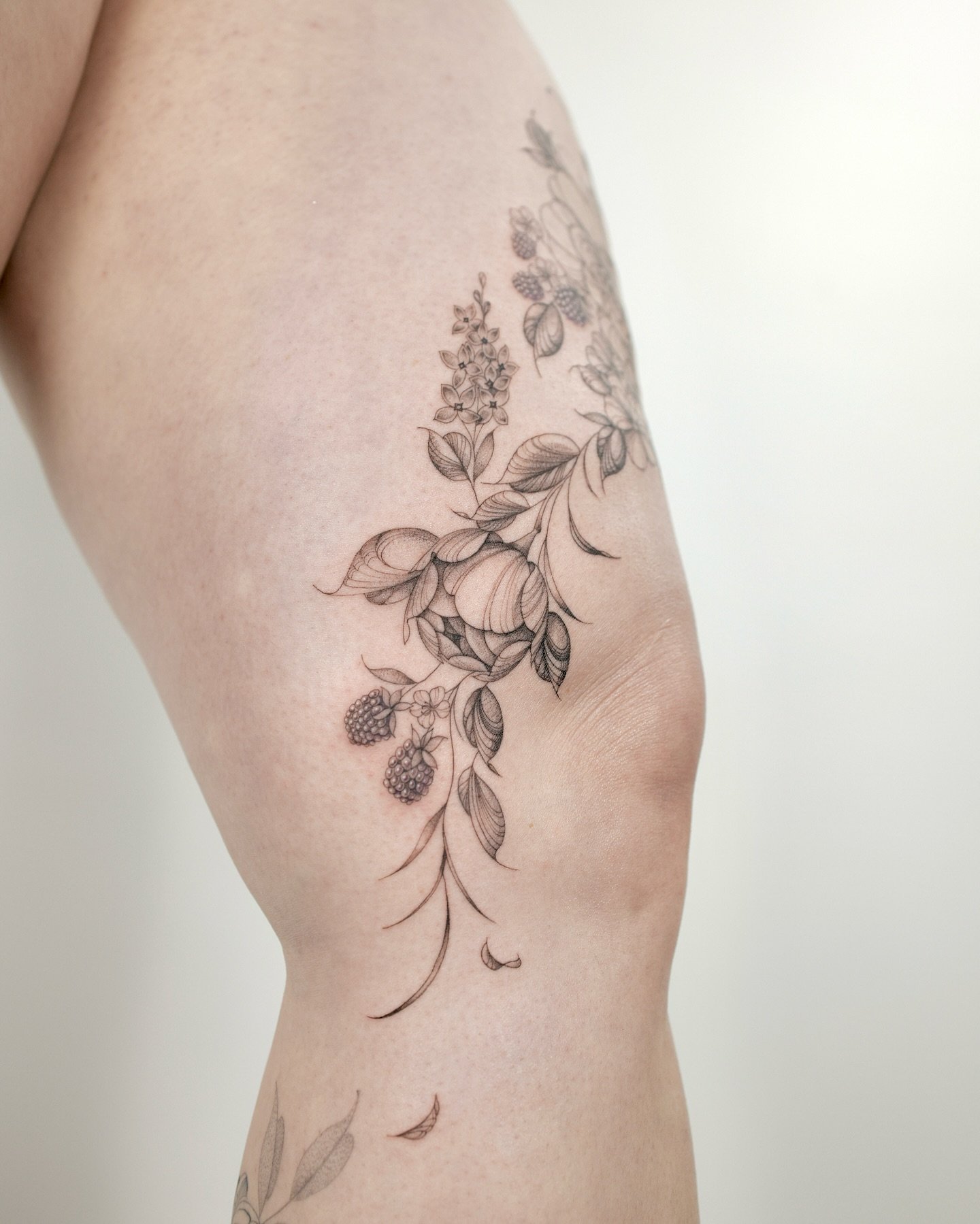 This project is a garden grown from pain, lush with blackberries, wild strawberries, and a delicate fairy helping it bloom.

Each element was chosen with care, echoing a story of healing after heartbreak. 

A tattoo born in the quiet aftermath of a d