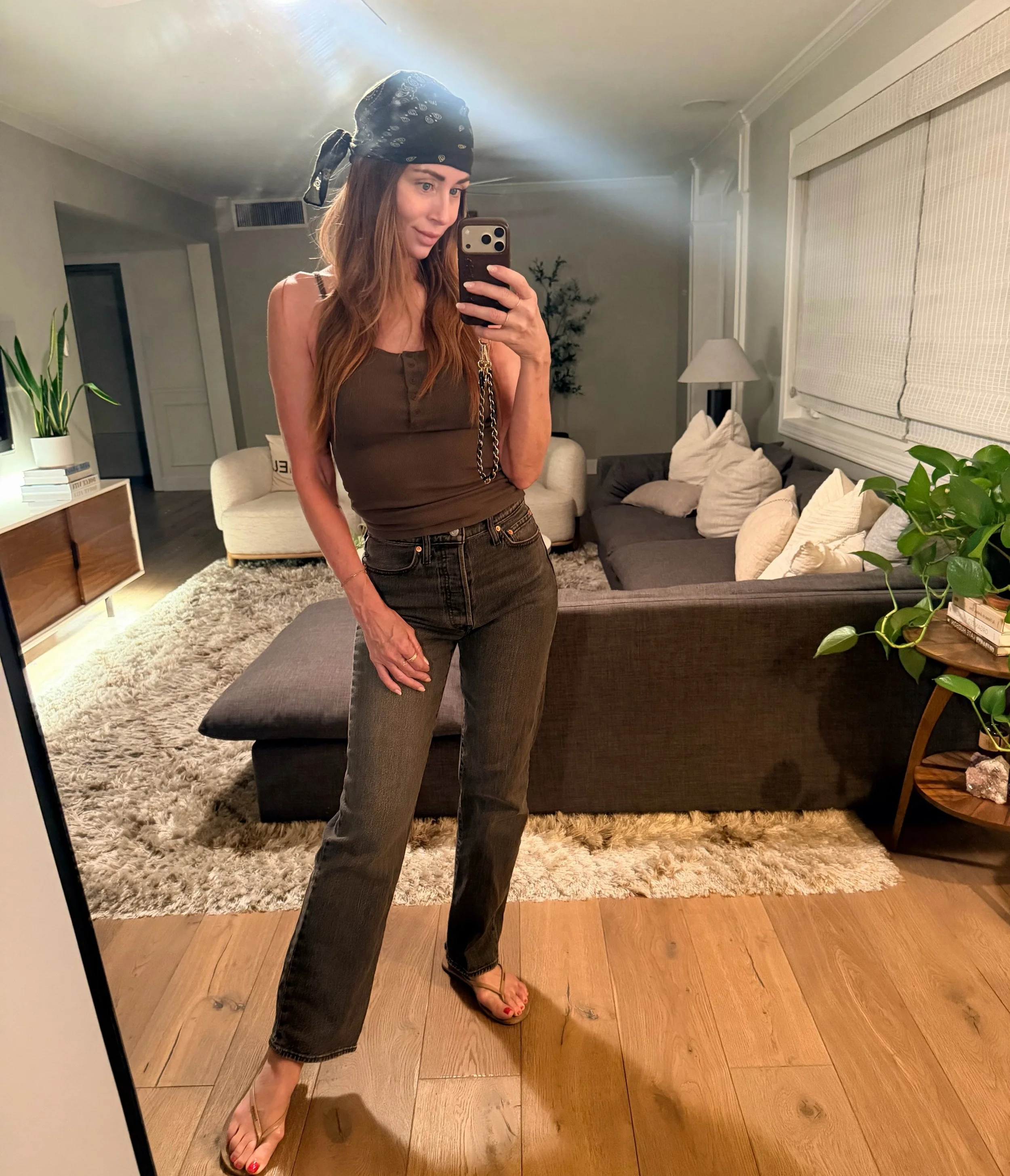 Summer style doesn&rsquo;t have to be complicated&hellip;.

Some of the best looks start with the basics ~ a great tank, lived-in denim, simple sandals, and just enough personality to make it yours.

Style isn&rsquo;t about wearing more.
It&rsquo;s a