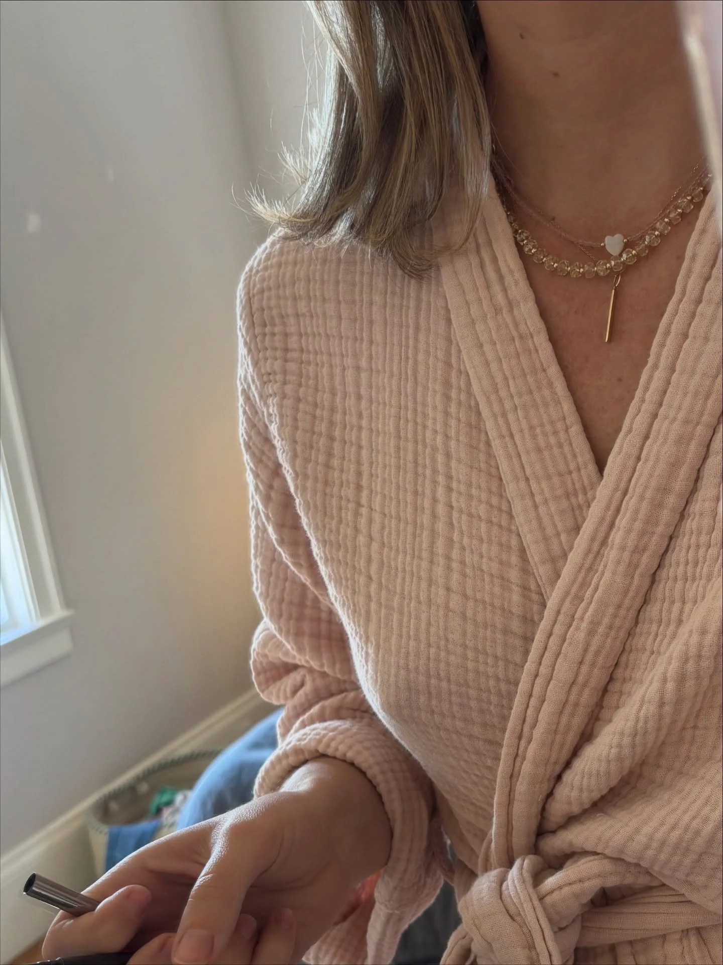 Girlies are looking good these days! 🤩

#everydayjewelry #layerednecklaces #handmade #jewelry #ilovejewelry #pearls #gold #girlies #spiceupyourlife