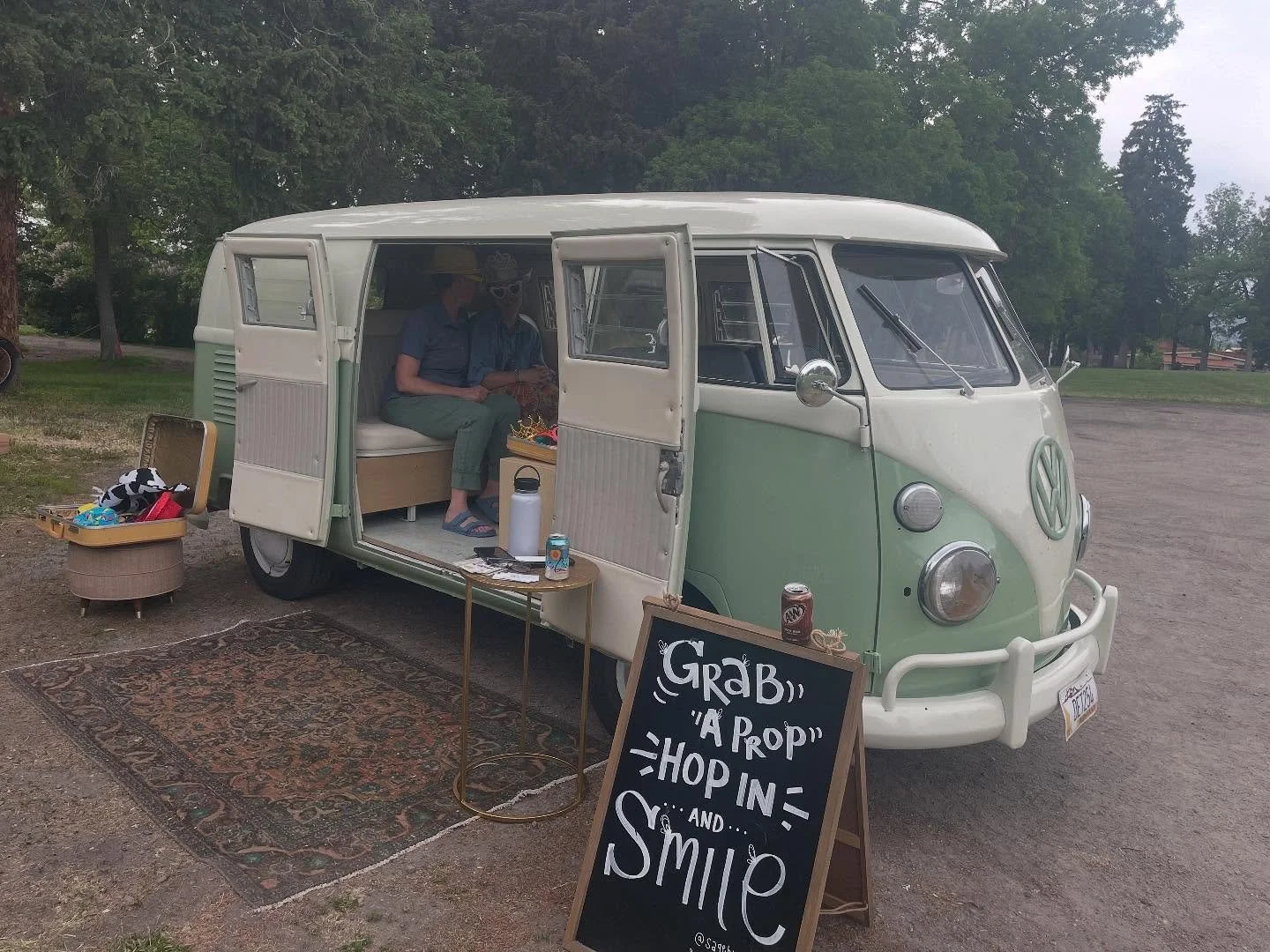 We had a blast with the bus at Freya and Grace&rsquo;s graduation party at Lindley Park! Good times had and memories made ✅☑️

#photoshoot #photobooth #montanaevents #gallatincounty #graduationideas