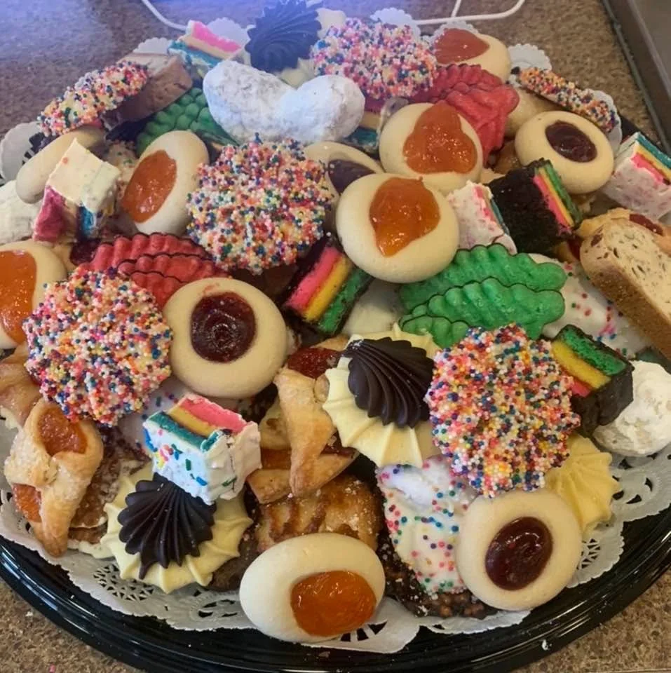 ✨ Sweeten up your next gathering with Corbo&rsquo;s Bakery! ✨
From our famous Cannoli Party Tray, to our classic Pastry Tray, and our irresistible Cookie Tray &ndash; we&rsquo;ve got something for everyone. 🥐🍪🍰

Perfect for family parties, holiday