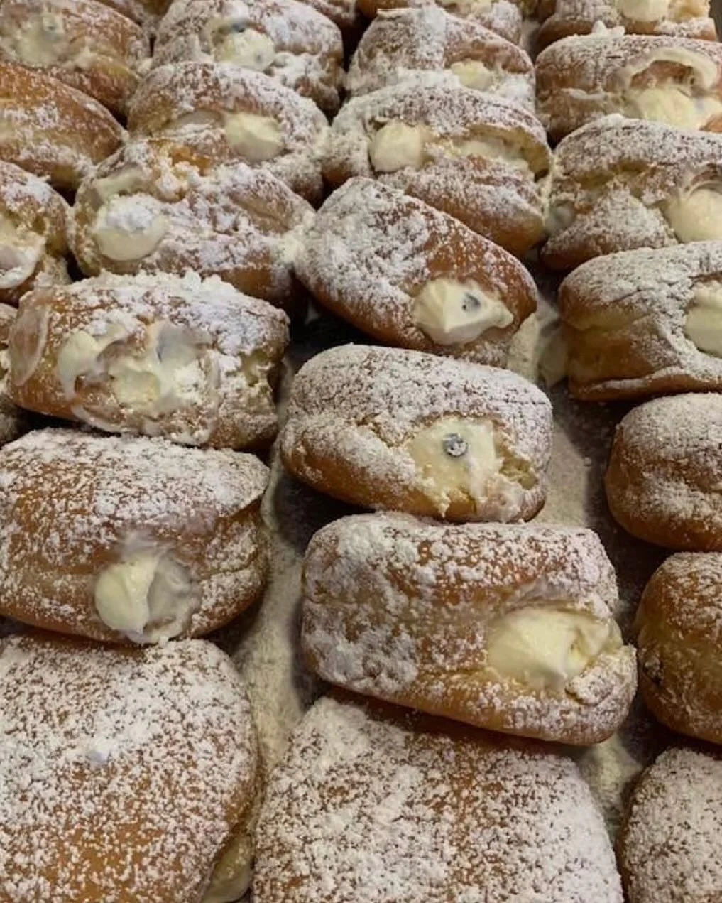 Have you heard the news? Our delicious Paczki filled with our Signature cannoli filling and mouth-watering cassata filling are now available for pre-order! Plus, we&rsquo;ve got a ton of other irresistible flavors waiting for you. 🍩✨ Don&rsquo;t mis