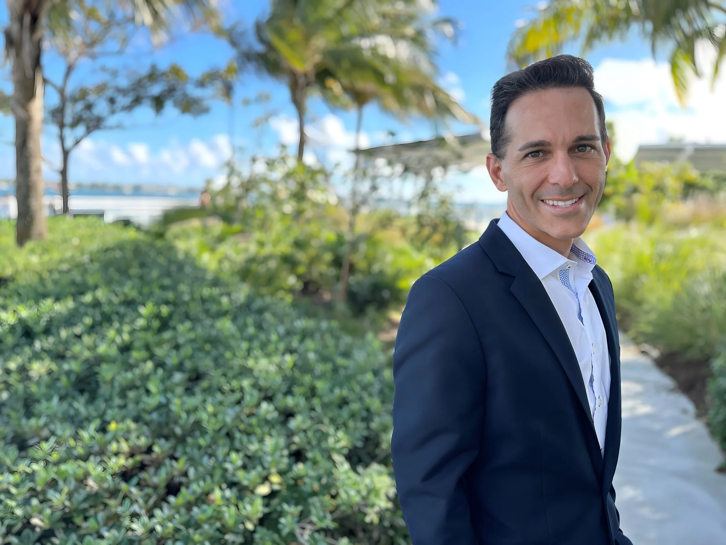 Dr. Jeffrey R. Cara, Pain Management Physician