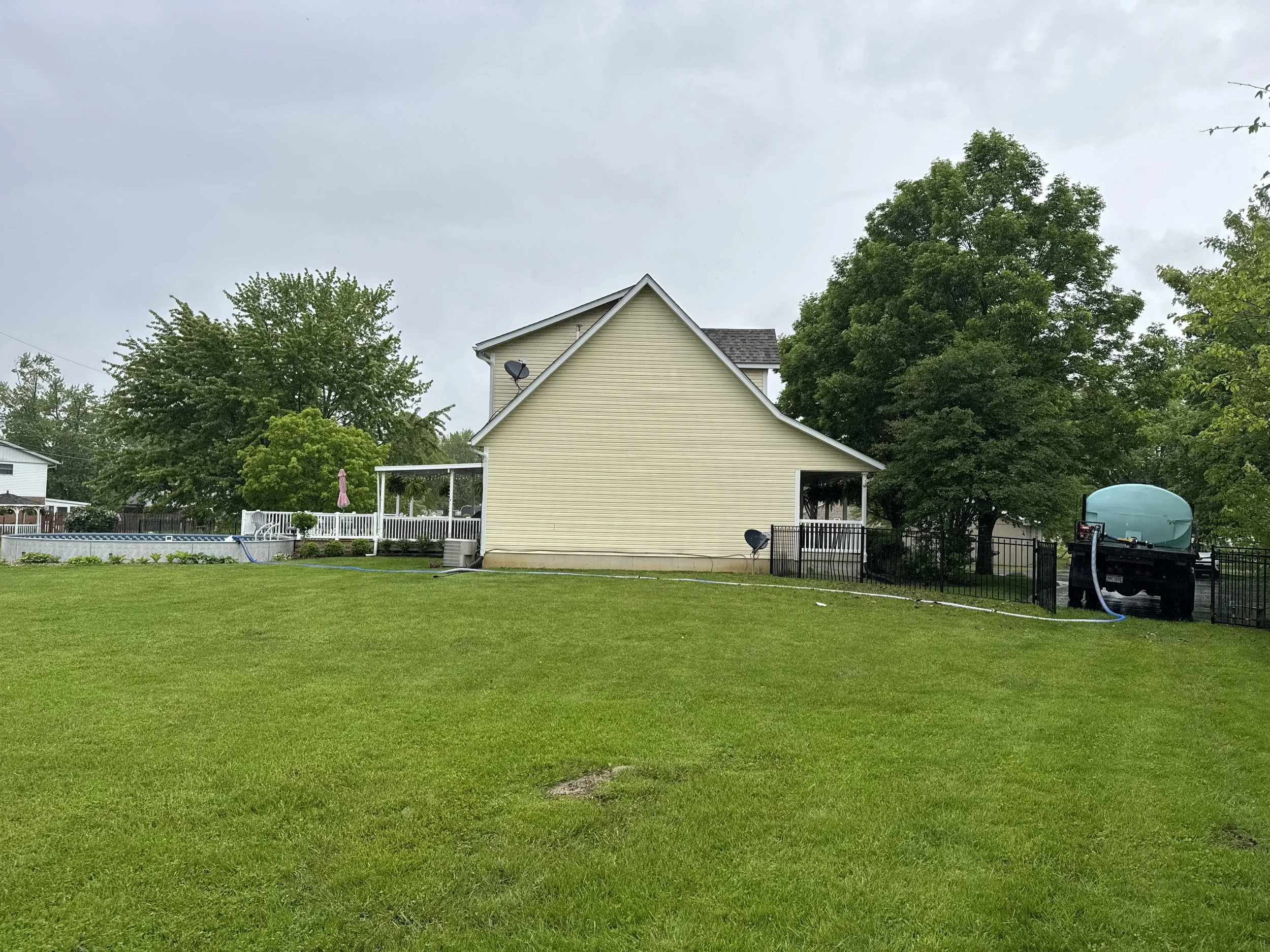 swimming pool 05.124.jpg