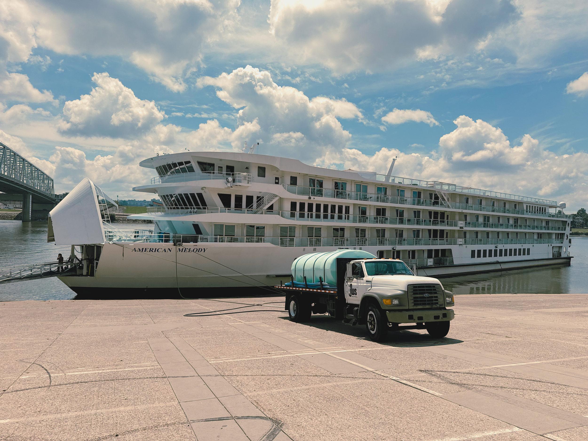 cruise ship jws h2o water hauling weekend emergency