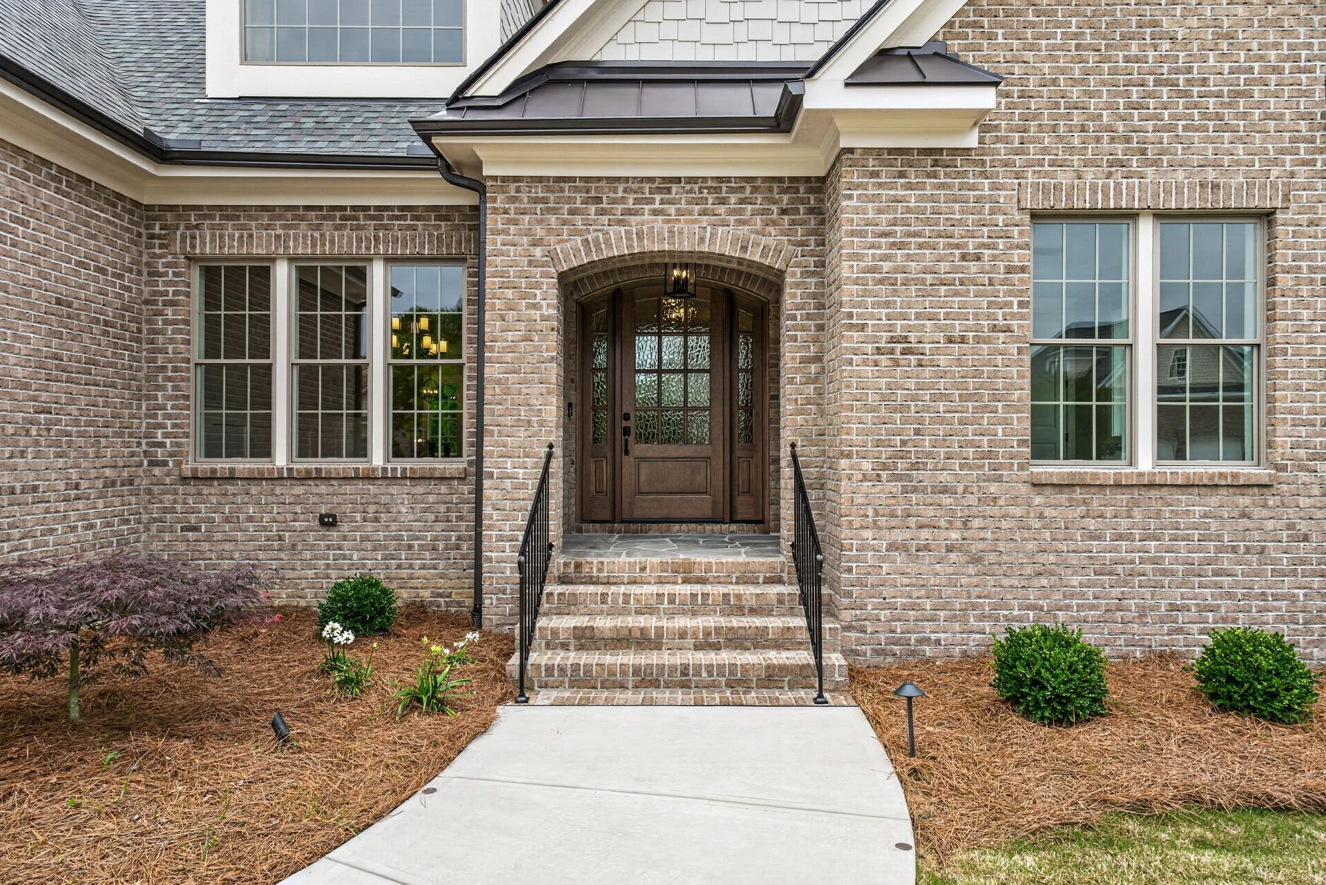 003-1920x1080-front-porch.jpg