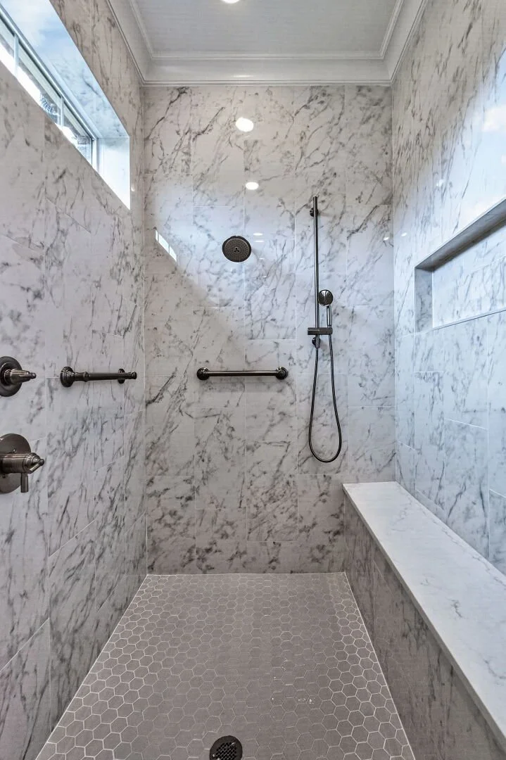 030-1920x1080-primary-bath.jpg