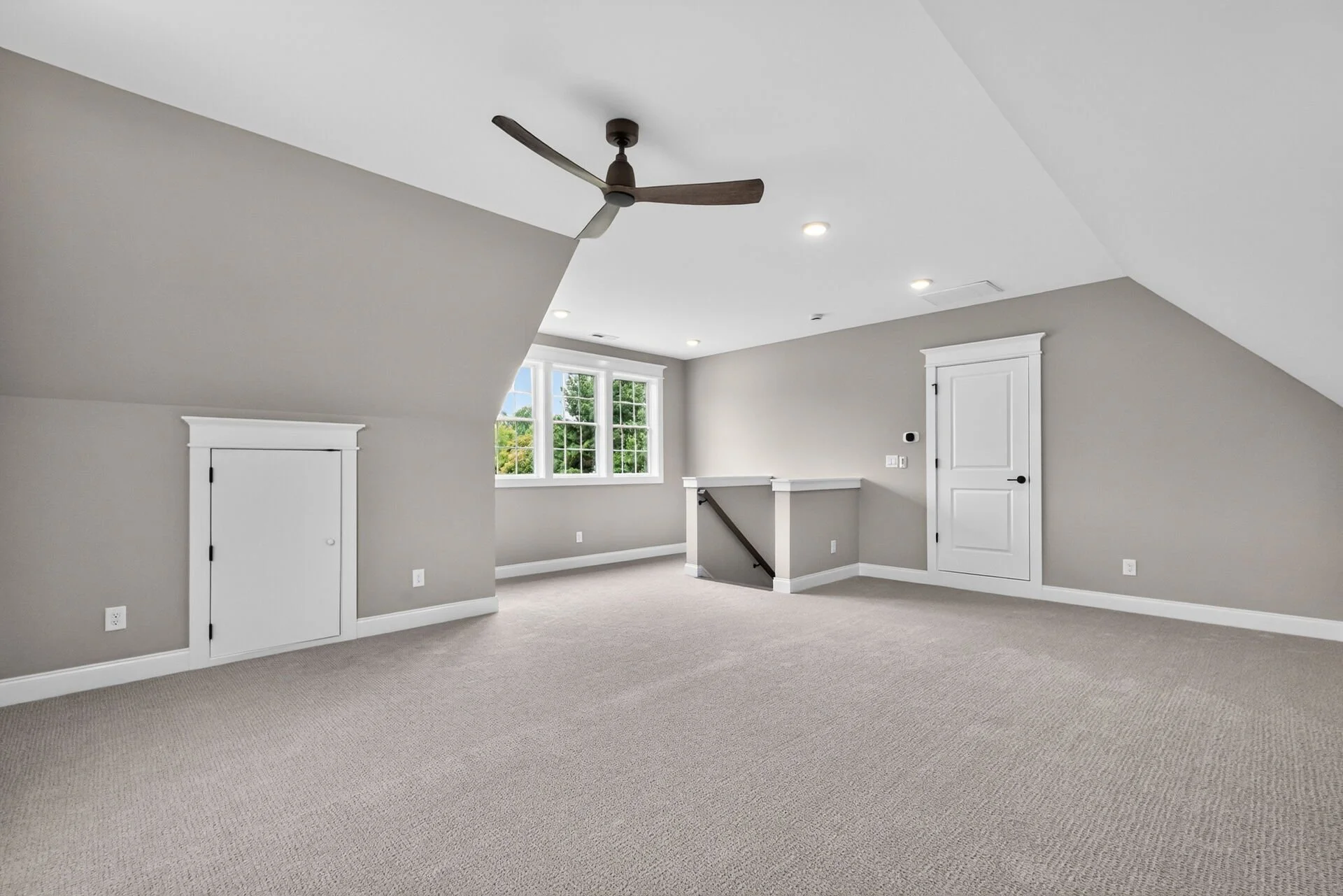 040-1920x1080-bonus-room.jpg