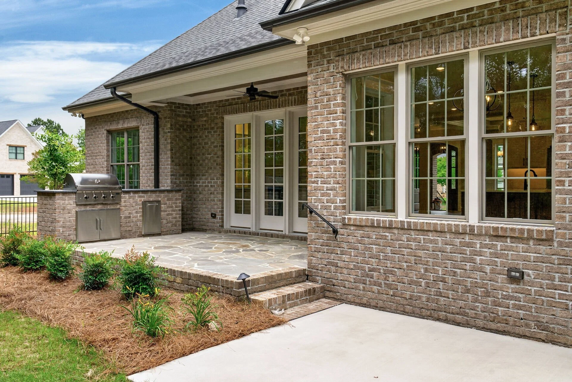 042-1920x1080-patio.jpg