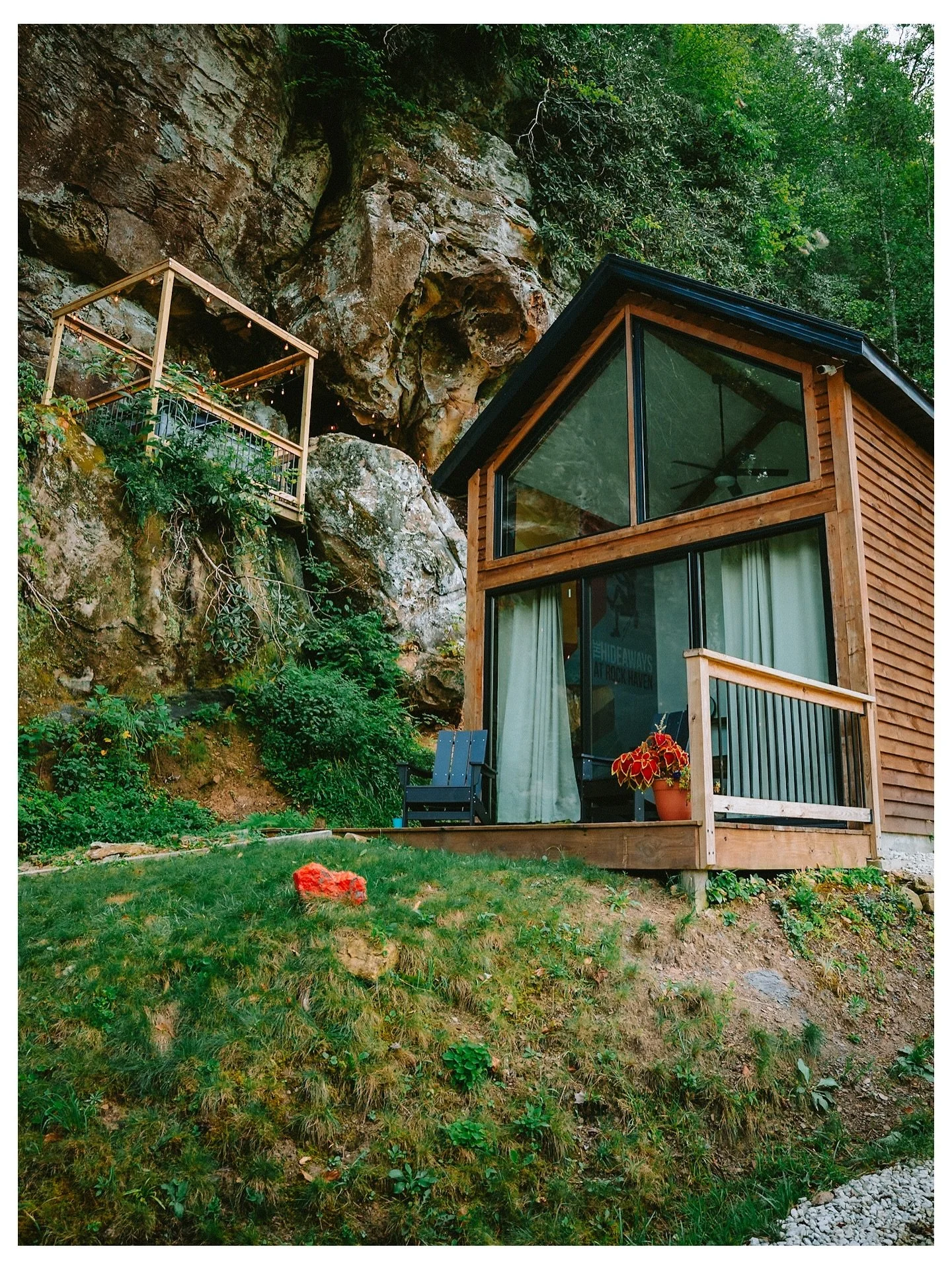 A few more shots from our short stay in Red River Gorge. We really just had the best time, and the added bonus of making new cat friends was the icing on the cake.