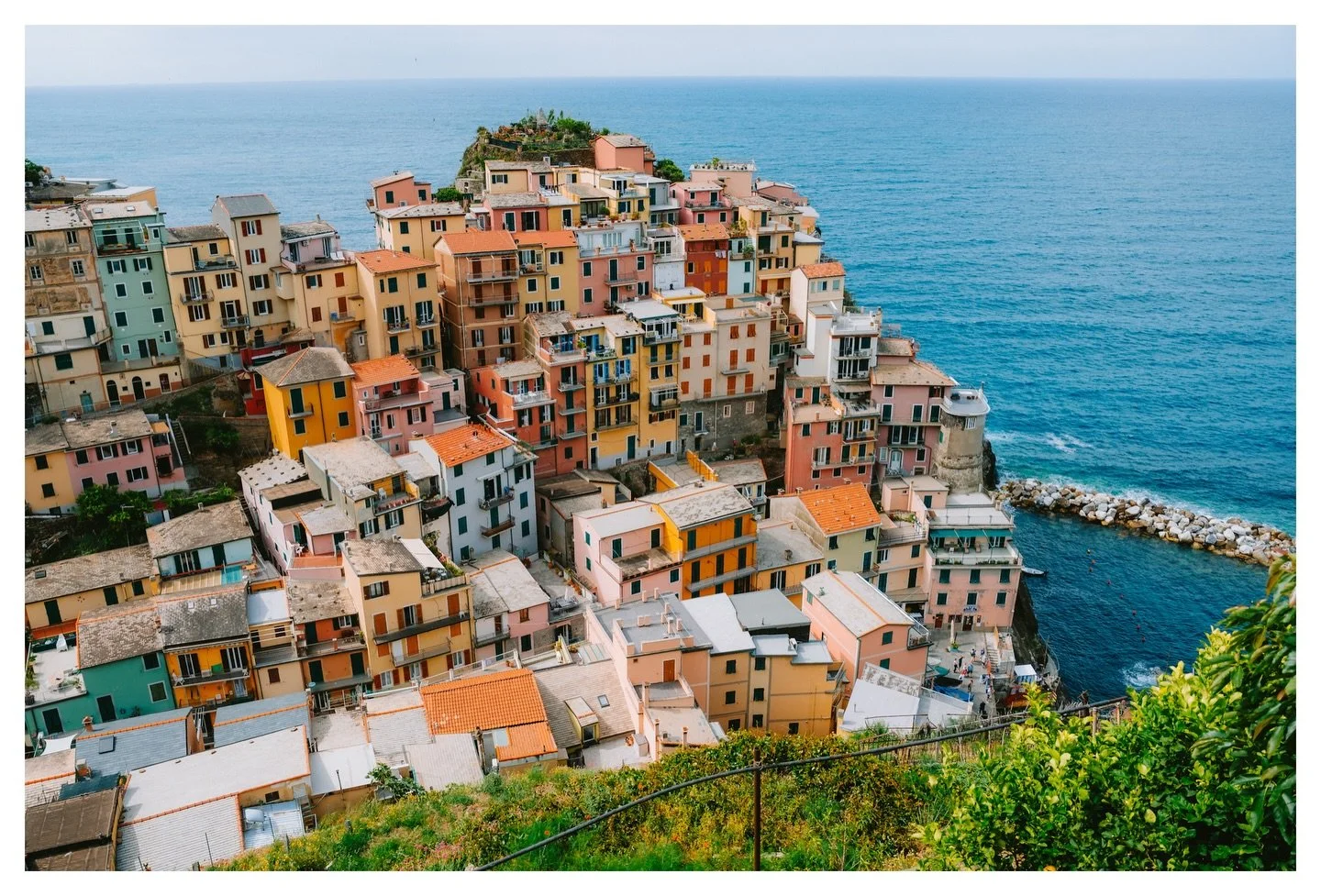 Morning in Manarola. Cinque Terre, Italy. 

#italy #cinqueterre #manarola #travel