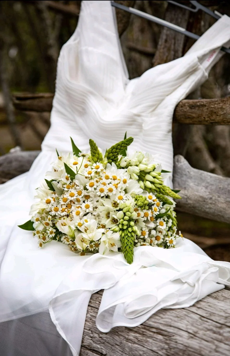 "Somethings Are Meant to Be" Bridal Package (Note: All orders will be customized to your color palette after a brief phone consultation.)