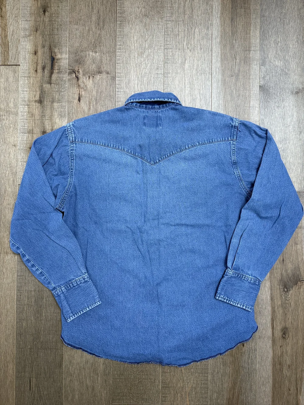 1980s Wrangler USA Pearl Snap denim shirt (23” flat lay chest