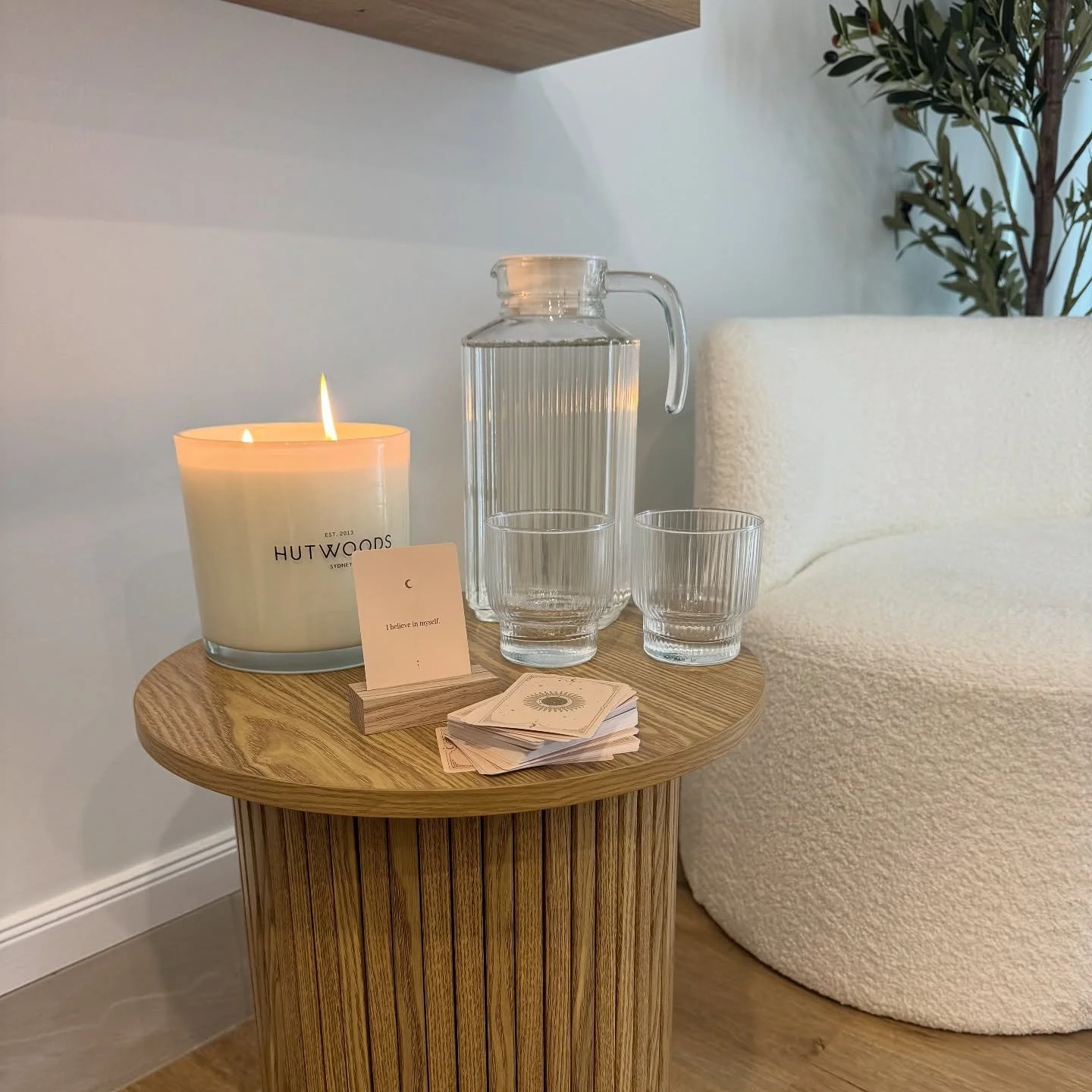 With Christmas approaching, our appointments are filling fast in the pre glow lead up. A friendly reminder to book ahead and plan your visits early. New to the clinic? Start with a consultation with Nurse Carly, Nurse Natalie, or our Dermal Therapist