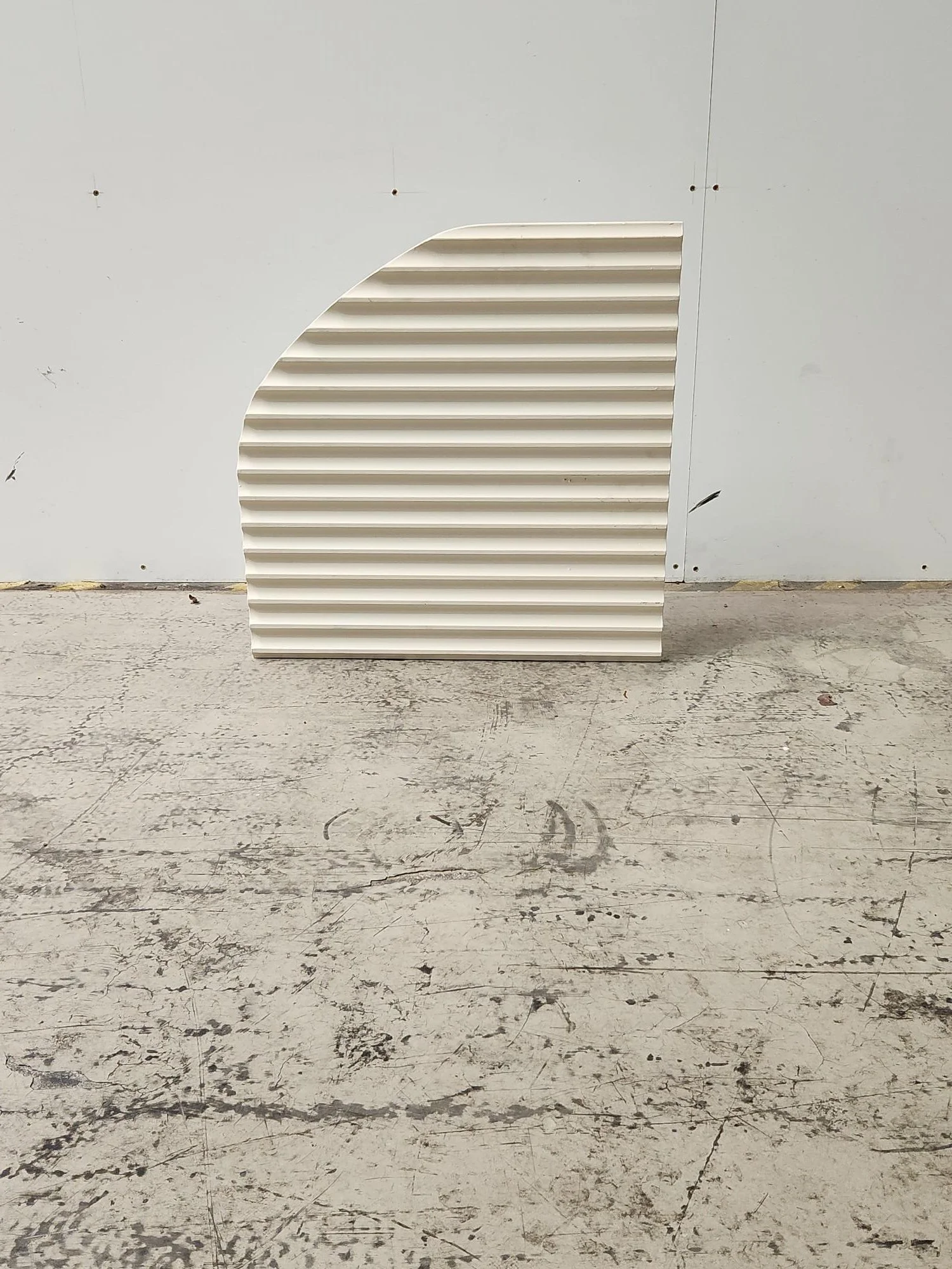 Half Arch - RH Peak - Ribbed Horizontal - Cream - 60cm H.jpg
