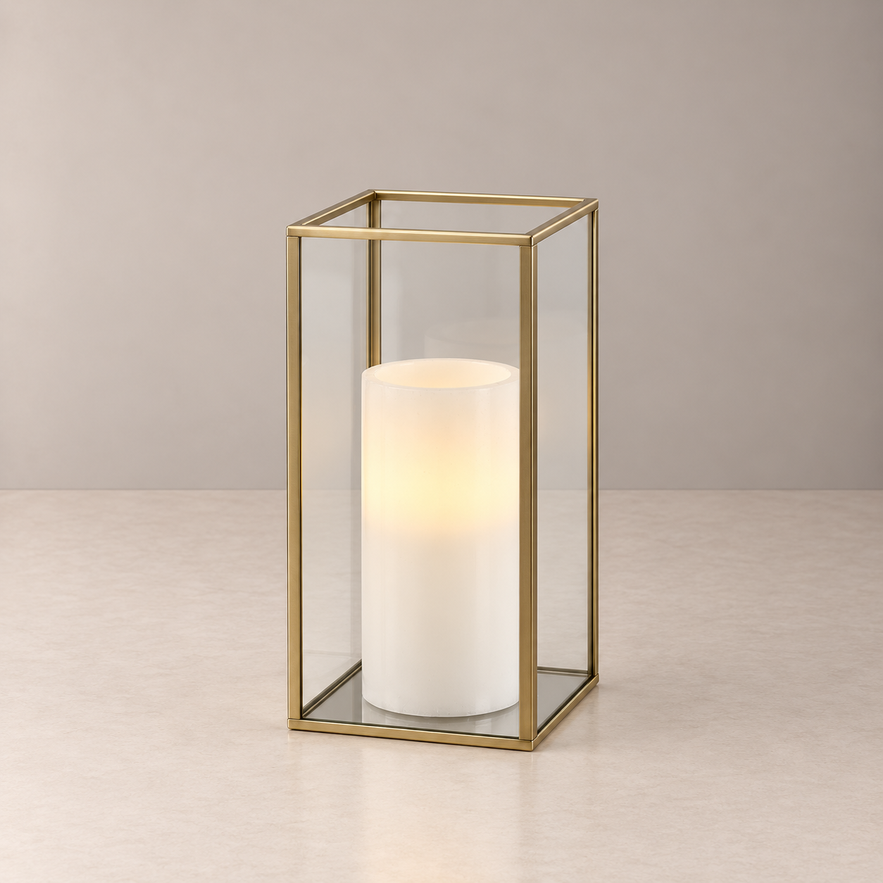 Hurricane Vase - Gold Frame - 22cm H