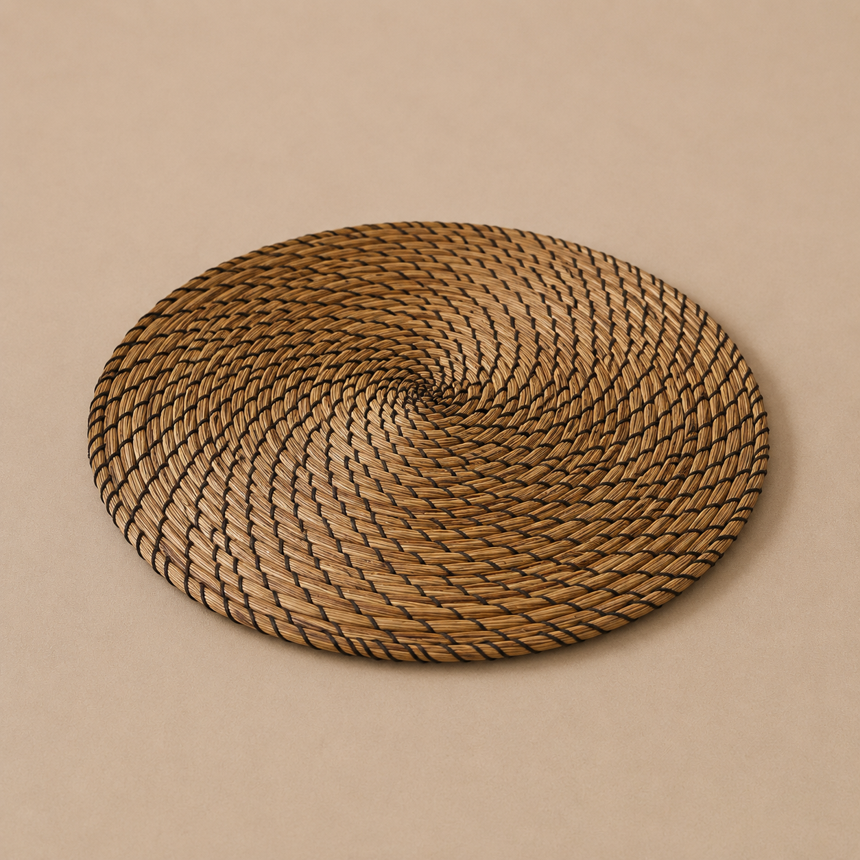 Seagrass - Black Round Placemat.png
