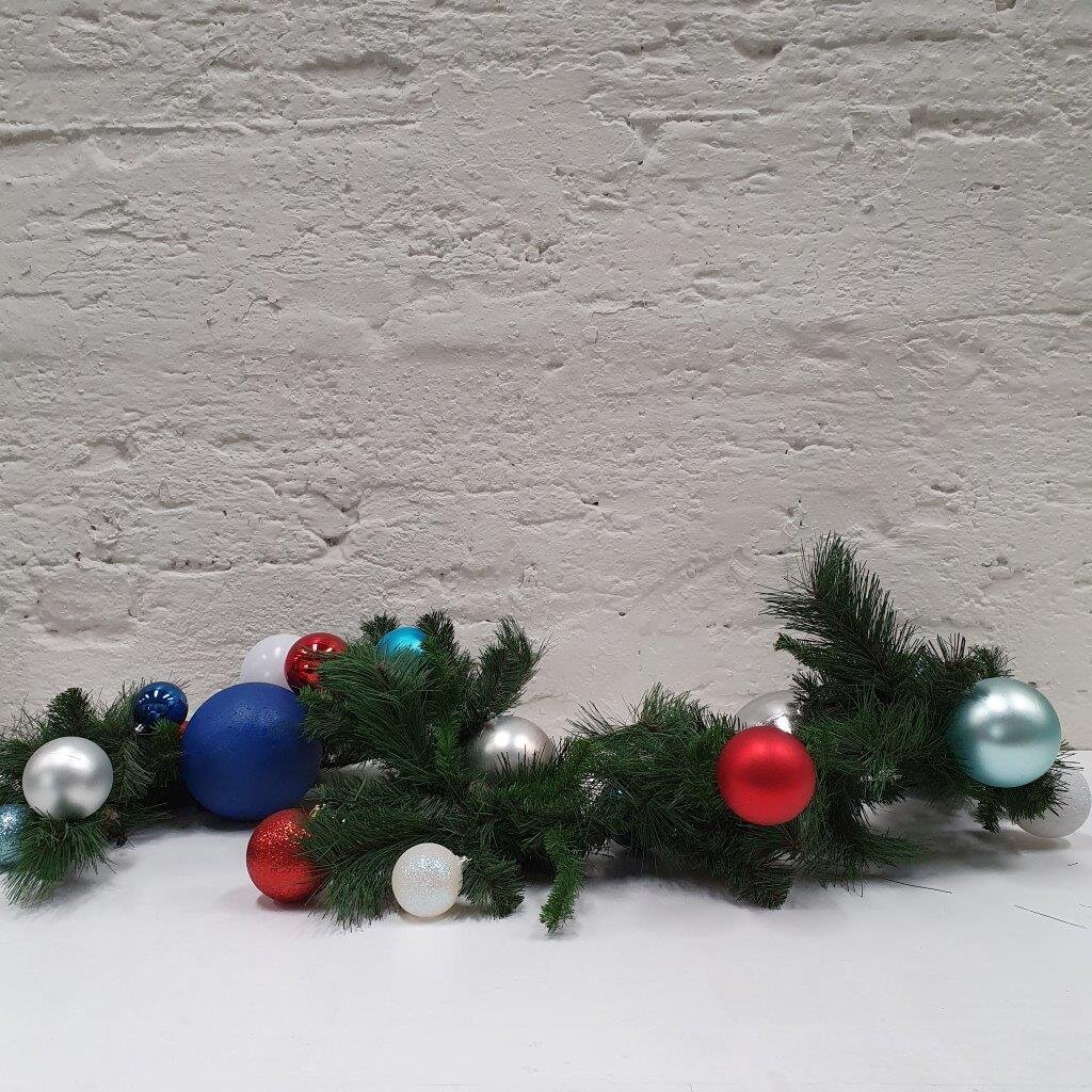 Garlands+red%2C+blue%2C+silver+%26+white+e.jpg