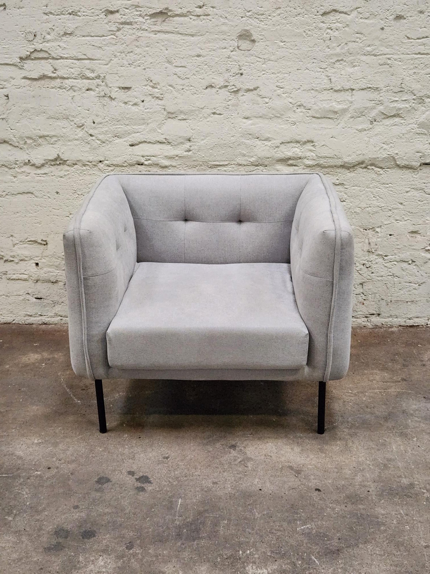 Manhattan+Armchair+Grey+e.jpg